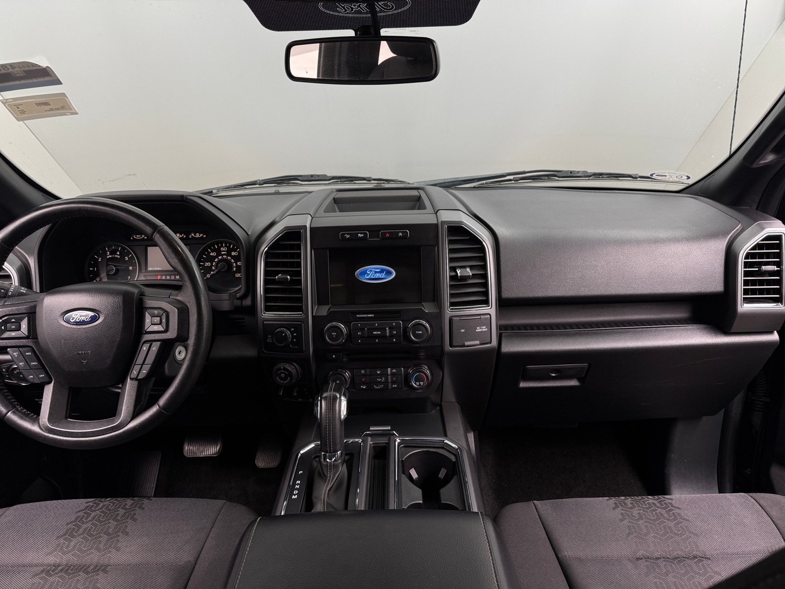 Thumbnail: 2018 Ford Econoline - 3