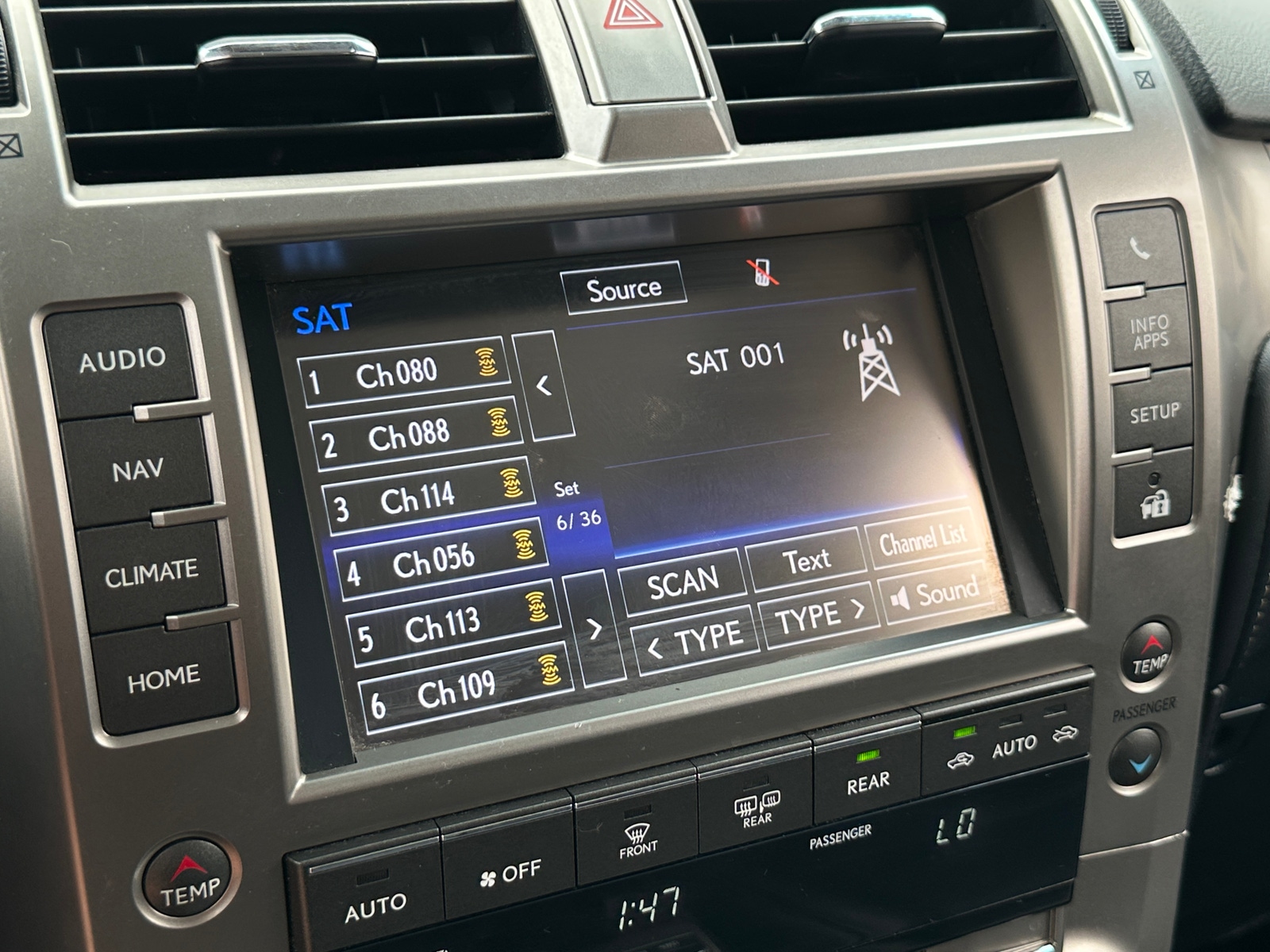 Thumbnail: 2017 Lexus GX - 3