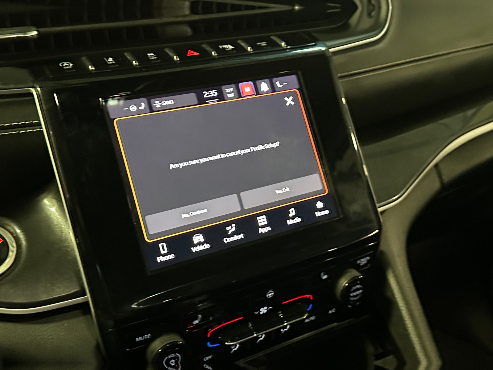 Thumbnail: 2021 Jeep Grand Cherokee L - 4