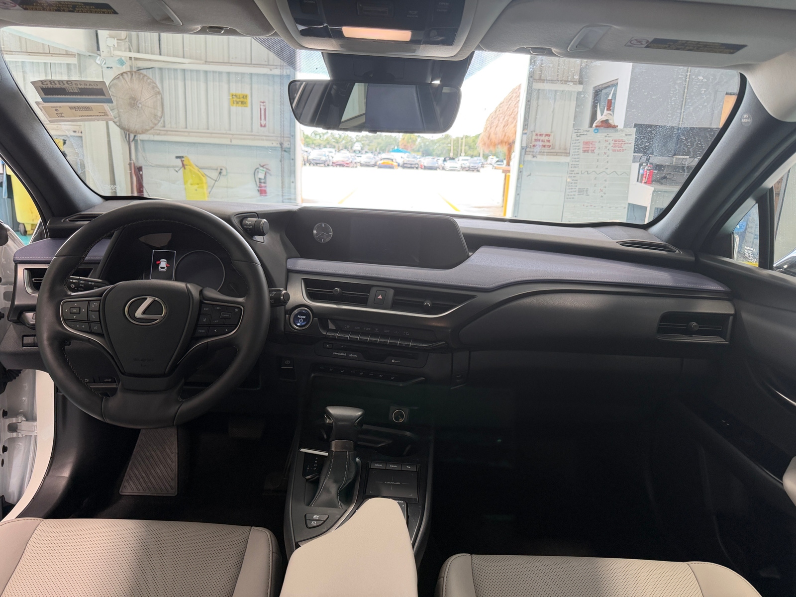 Thumbnail: 2021 Lexus UX - 2