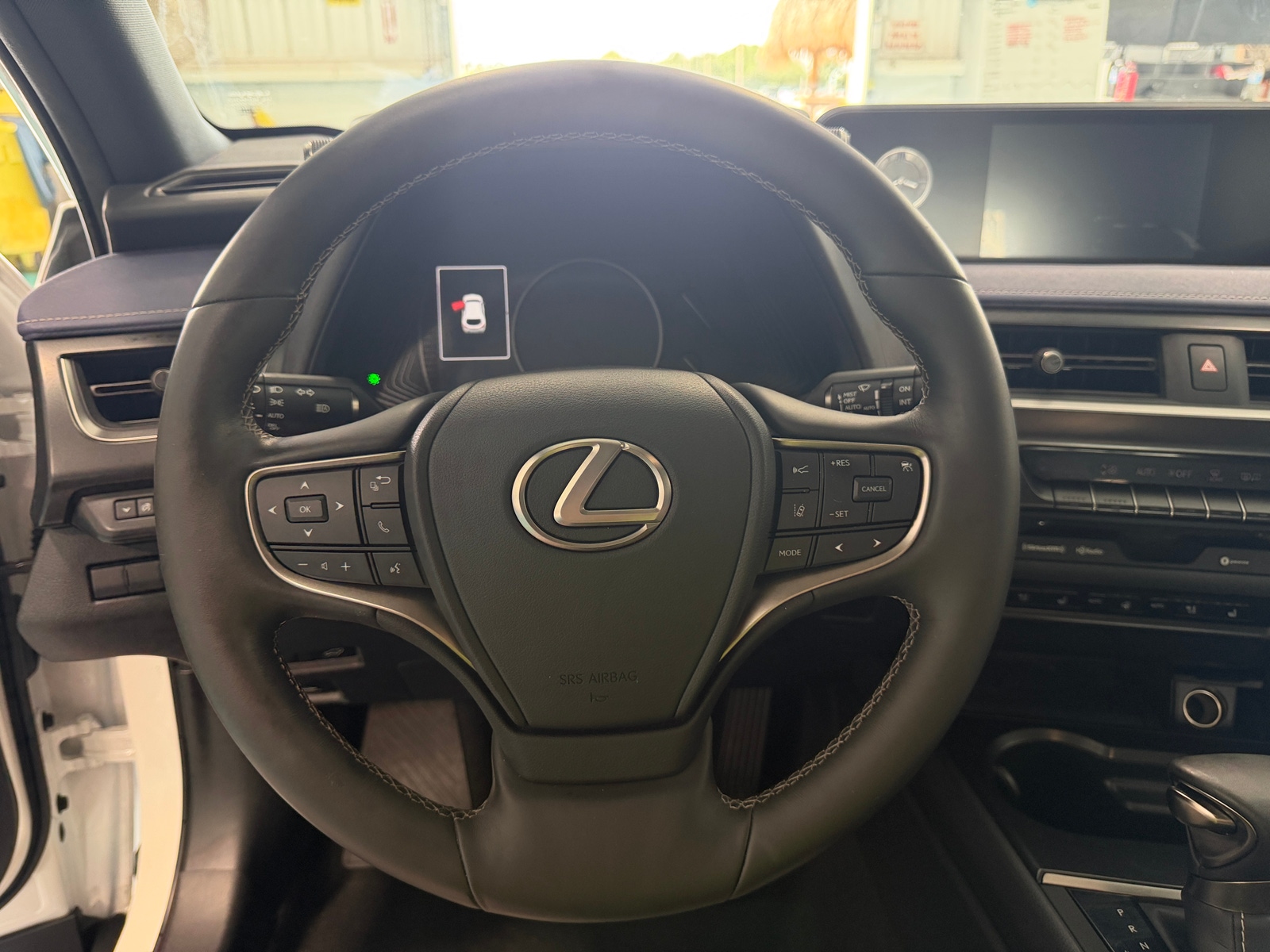 Thumbnail: 2021 Lexus UX - 4