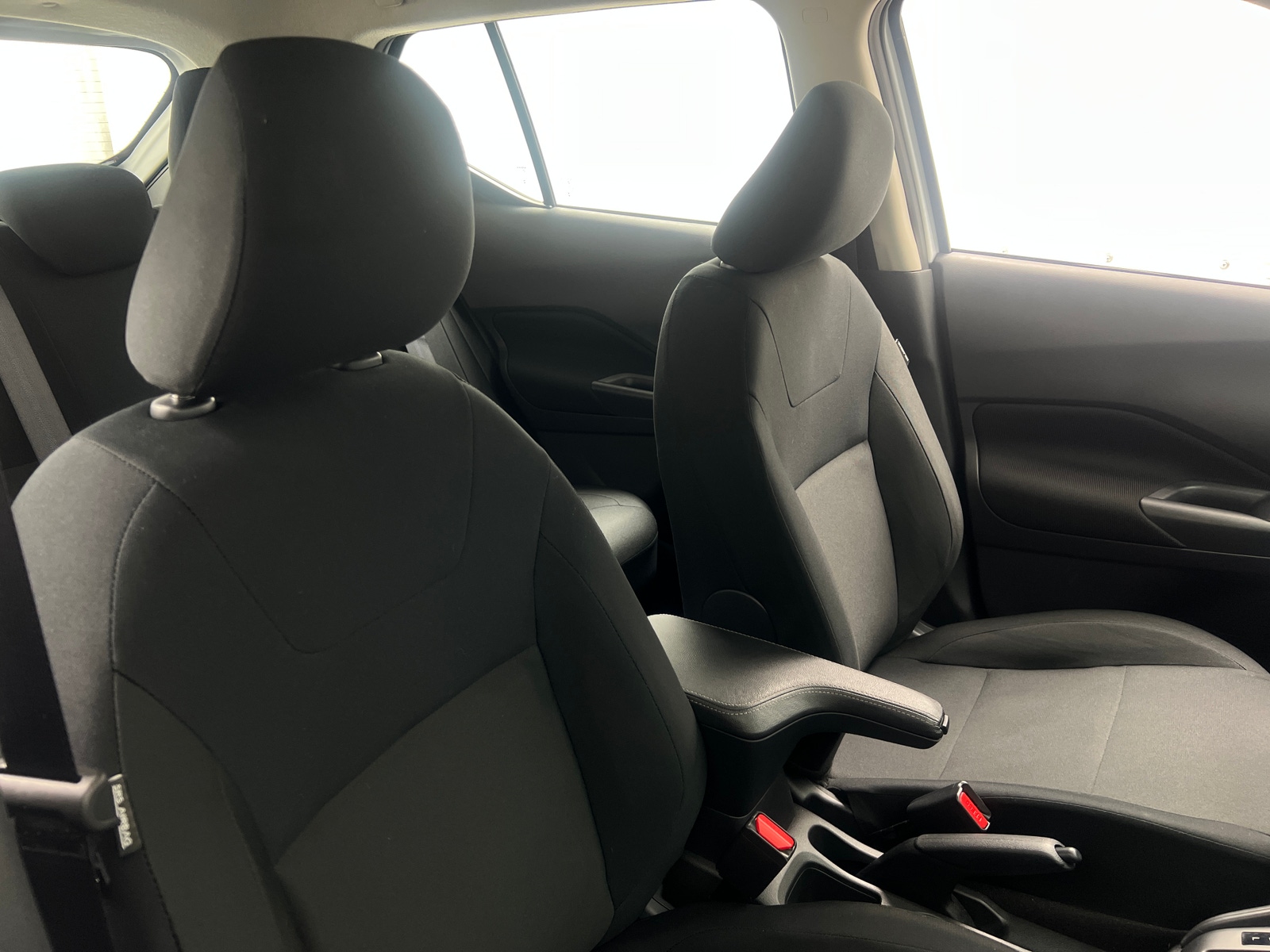 Thumbnail: 2025 Nissan Kicks - 2