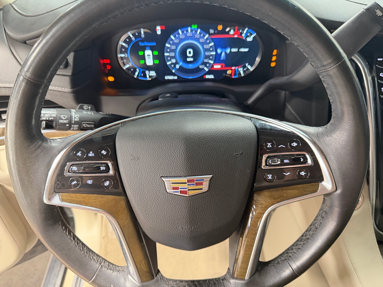 Thumbnail: 2019 Cadillac Escalade - 4