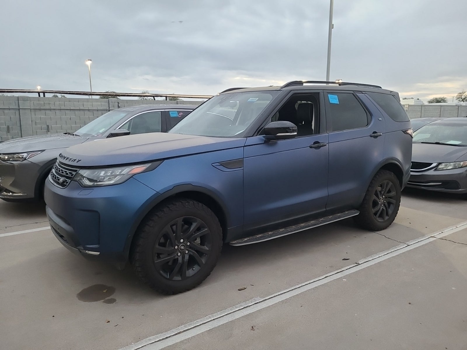 2017 Land Rover Discovery First Edition
