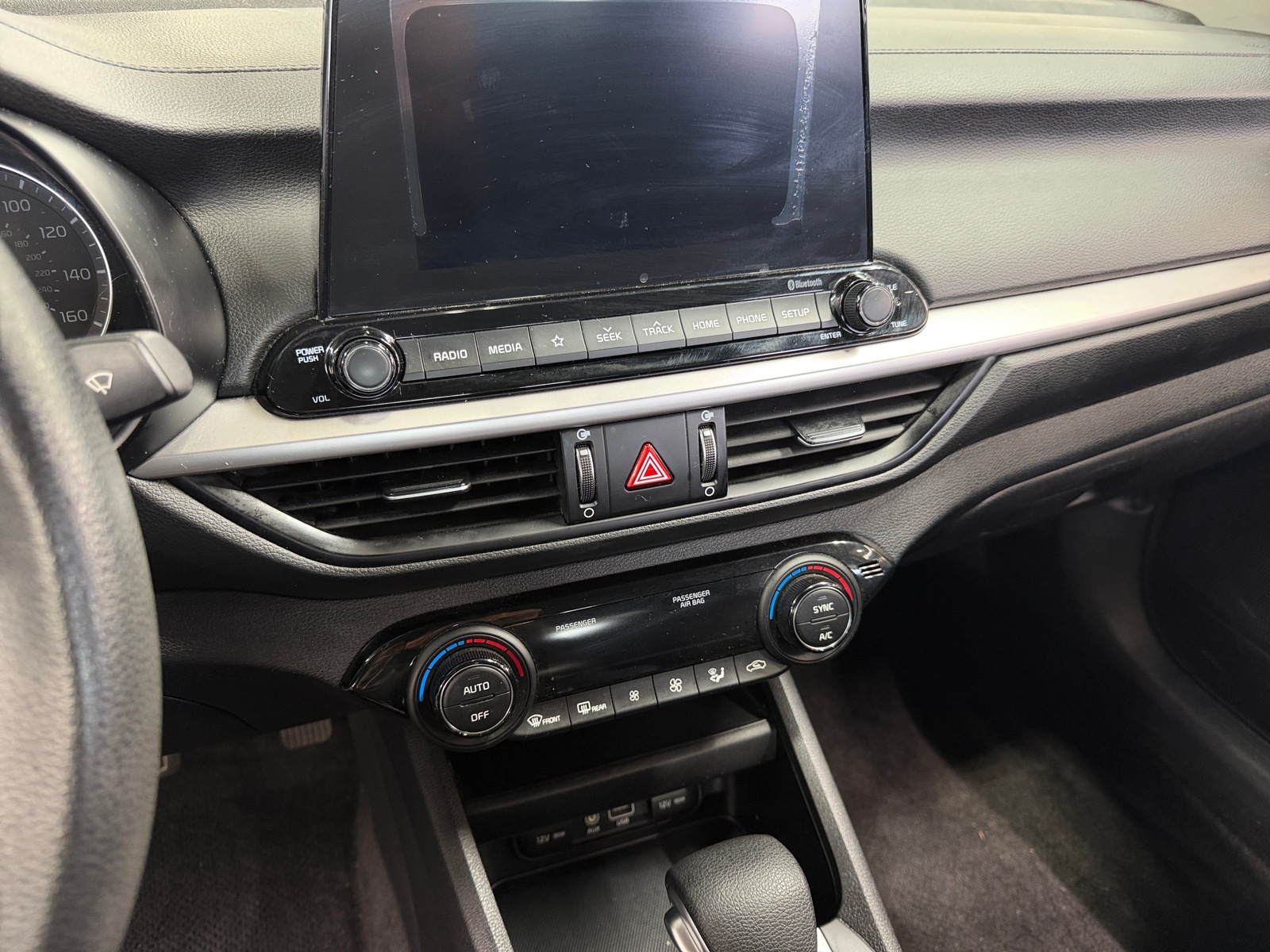 Thumbnail: 2019 Kia Forte - 4
