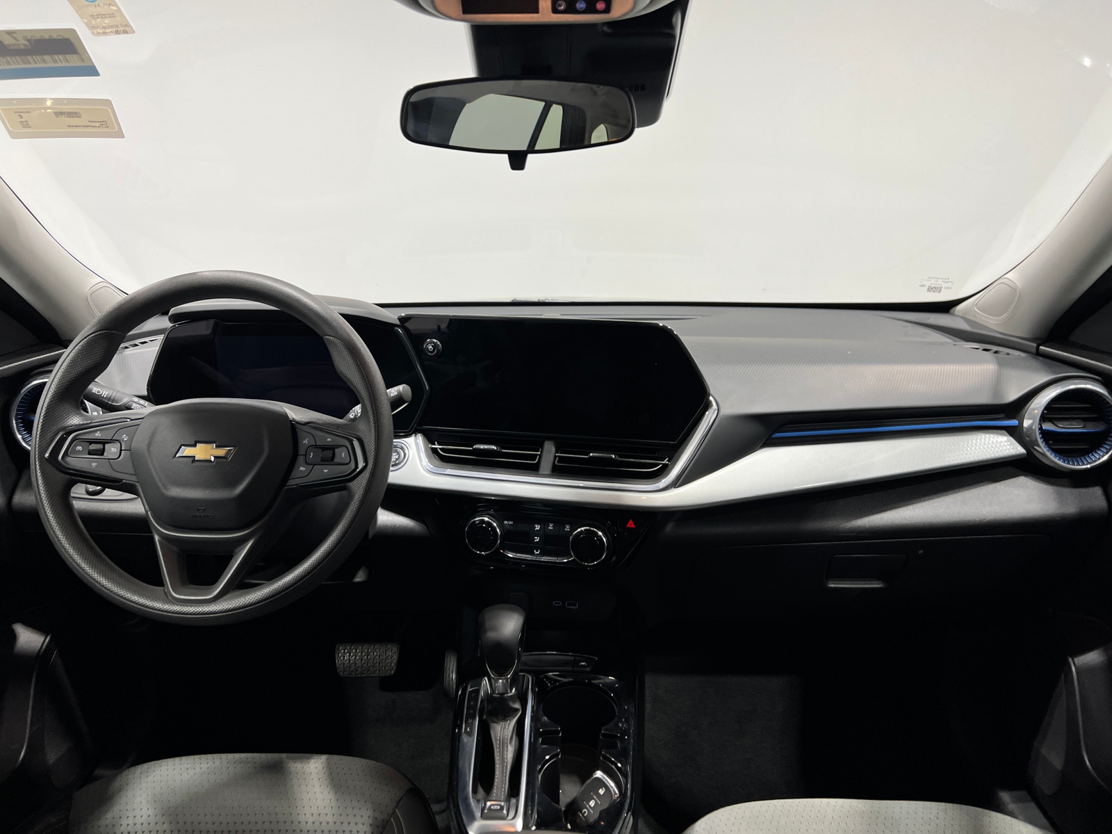 Thumbnail: 2025 Chevrolet Trax - 2