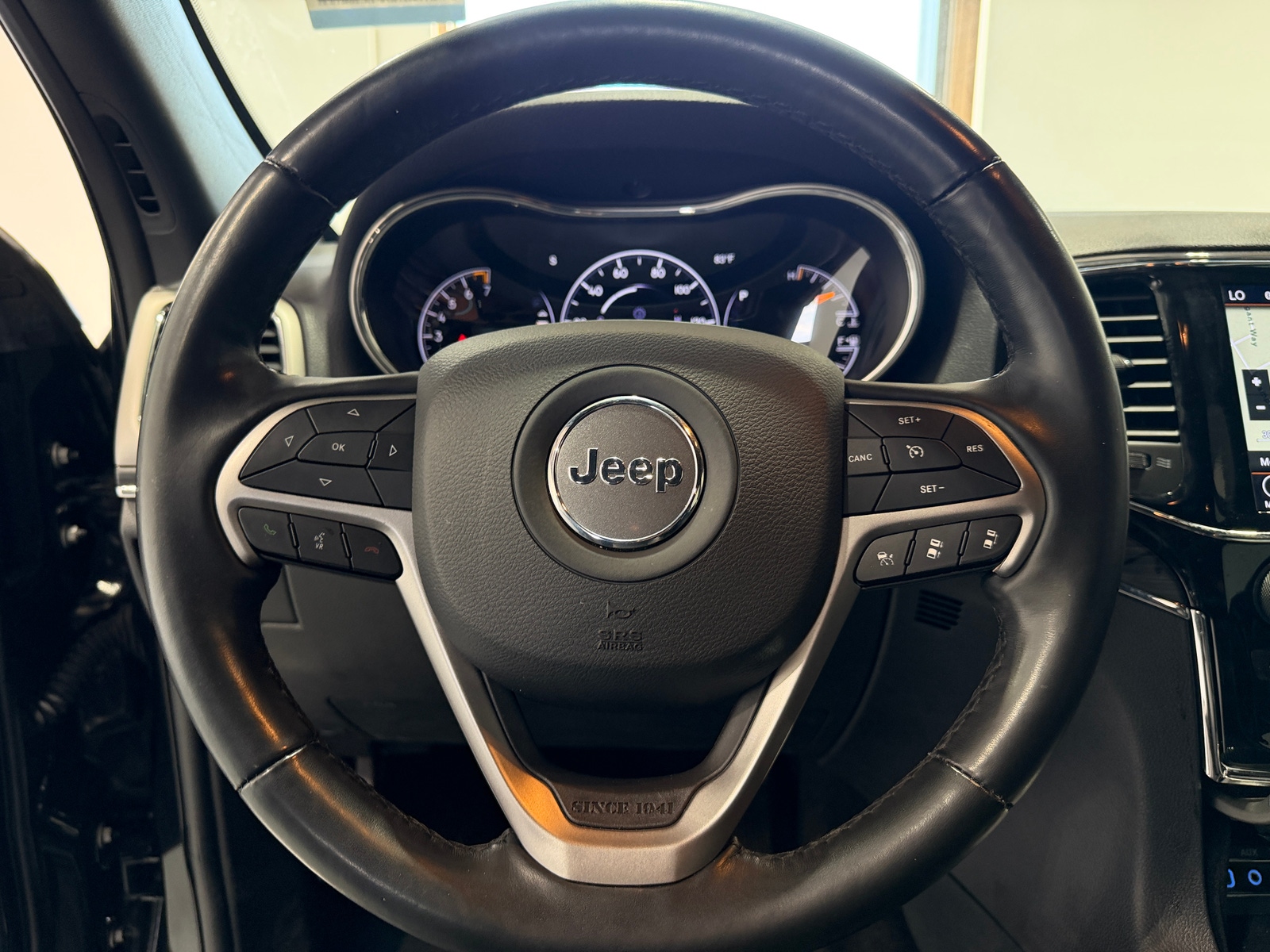 Thumbnail: 2021 Jeep Grand Cherokee - 4