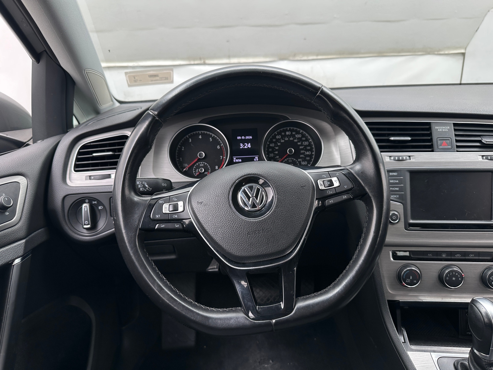 Thumbnail: 2017 Volkswagen Golf - 5