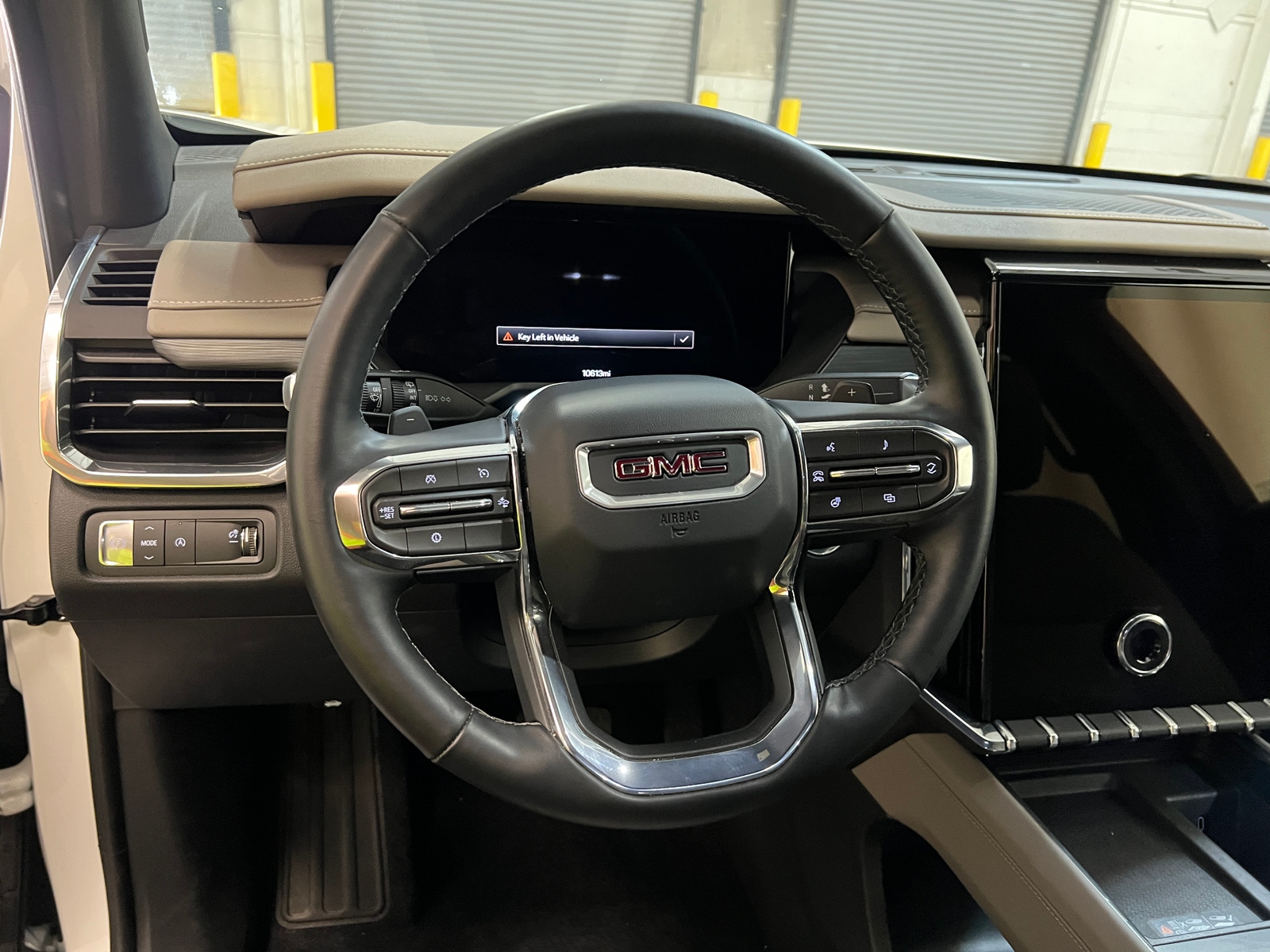 Thumbnail: 2026 GMC Acadia - 5