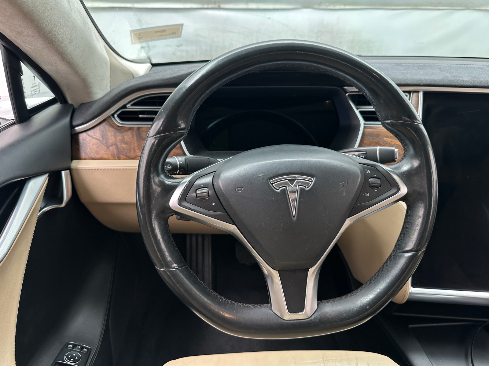 Thumbnail: 2016 Tesla Model S - 4