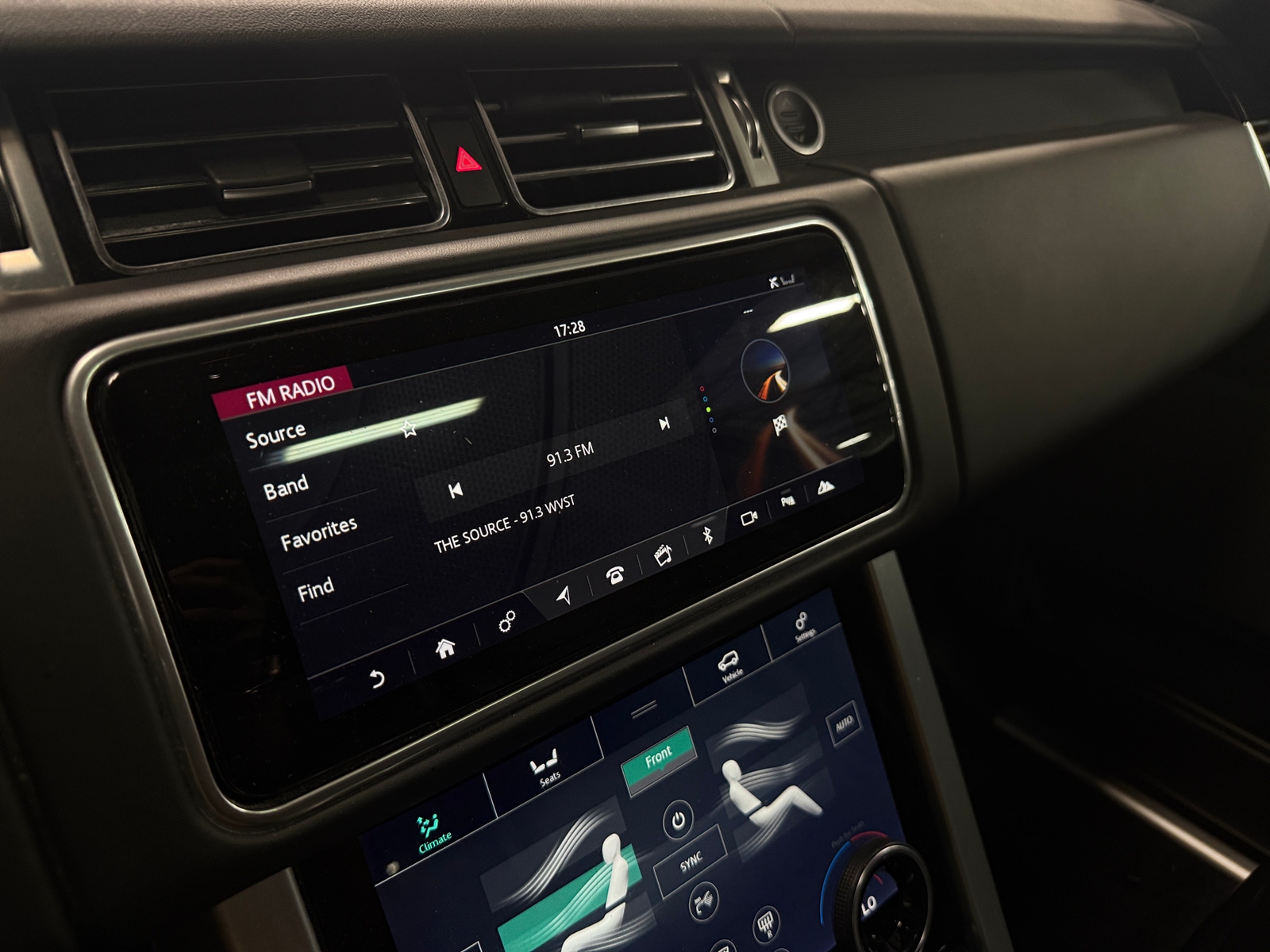 Thumbnail: 2020 Land Rover Range Rover - 4