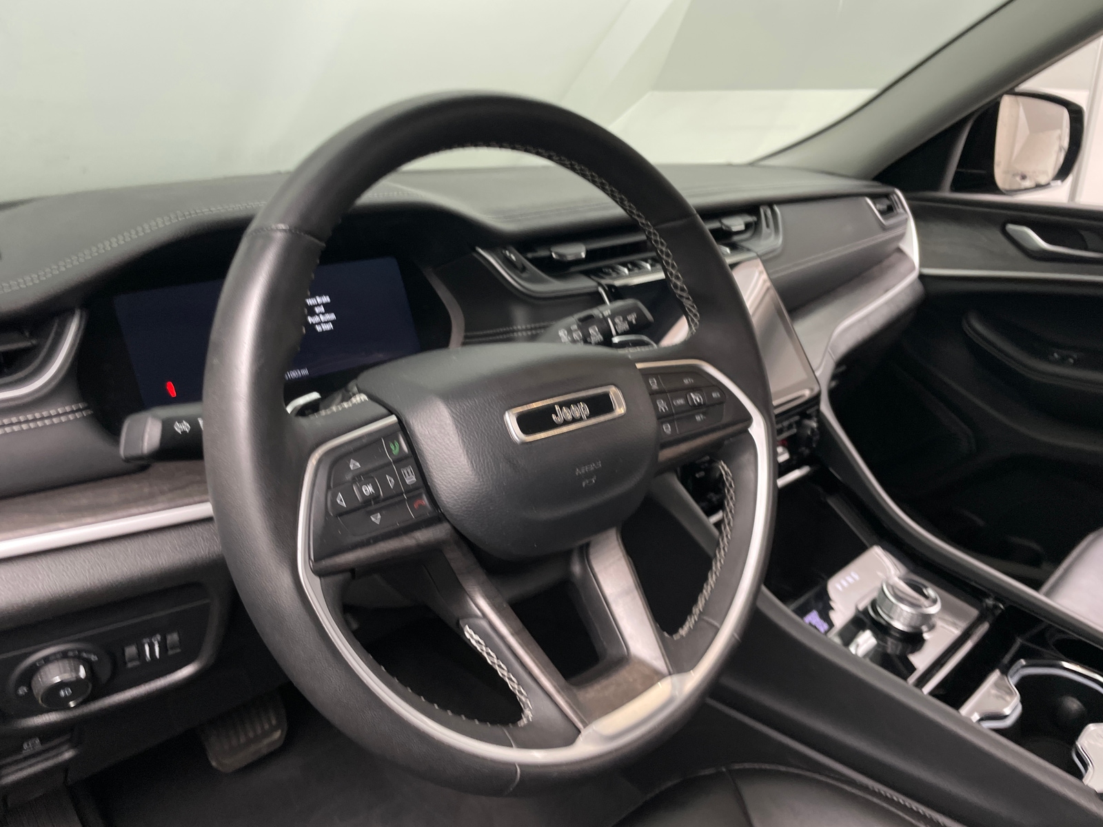 Thumbnail: 2023 Jeep Grand Cherokee - 4