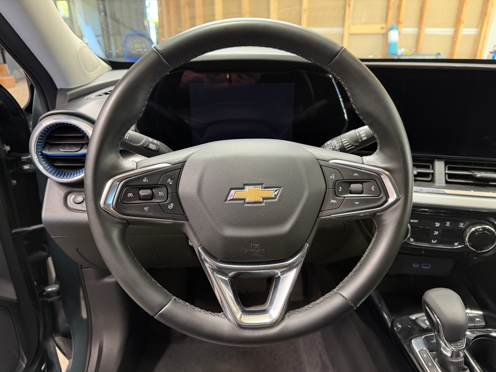 Thumbnail: 2025 Chevrolet Trax - 4