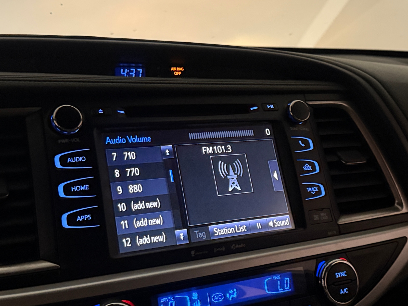 Thumbnail: 2018 Toyota Highlander - 3