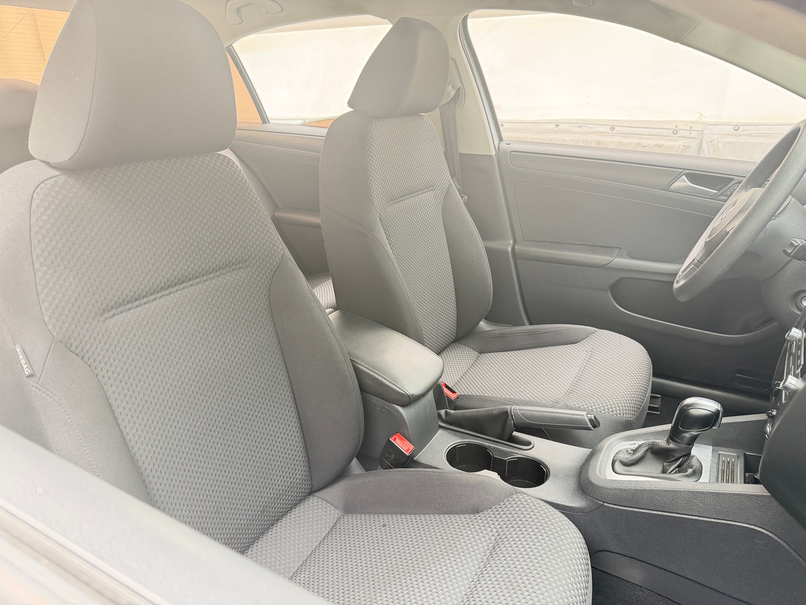 Thumbnail: 2014 Volkswagen Jetta - 2