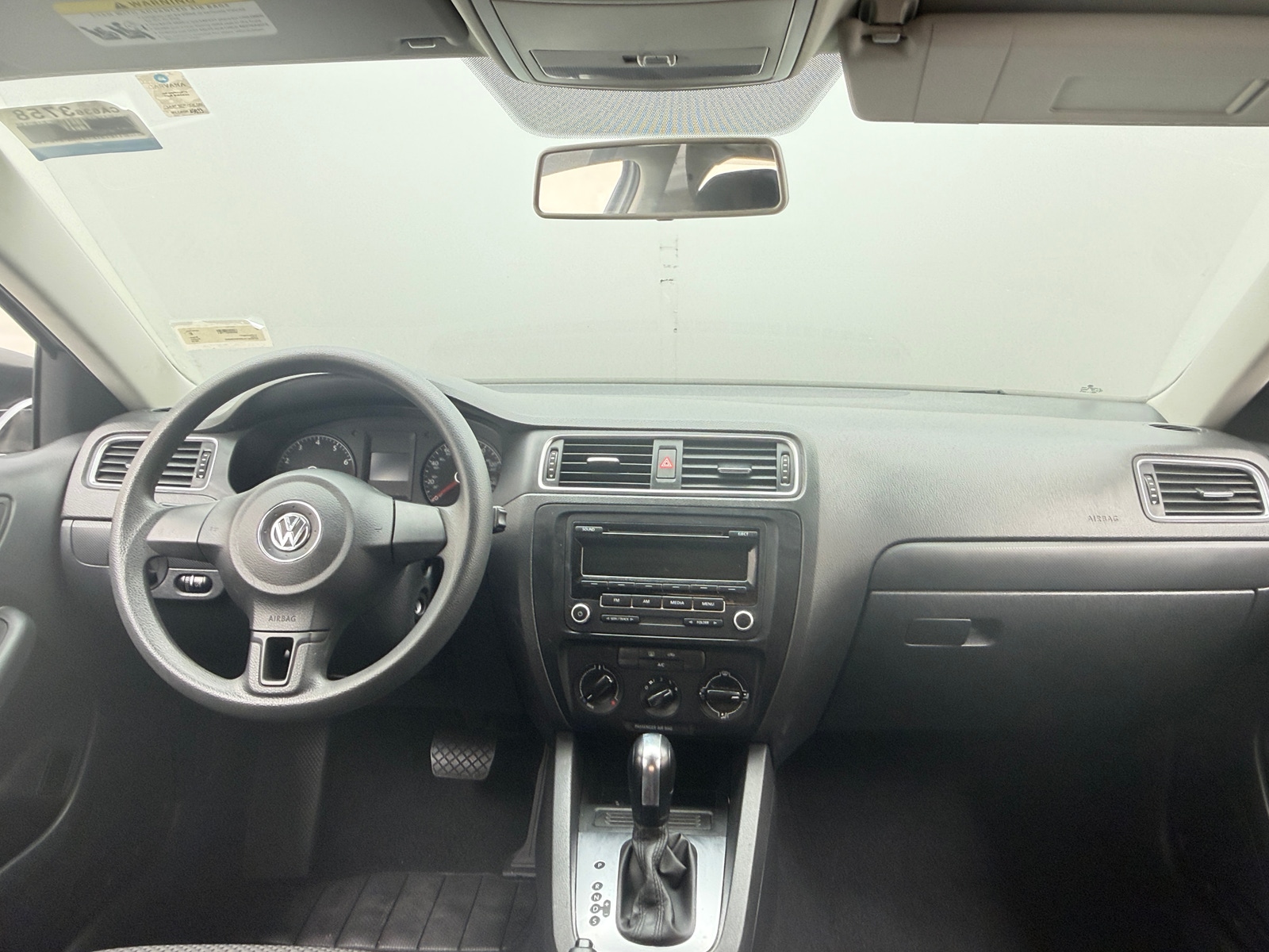 Thumbnail: 2014 Volkswagen Jetta - 3