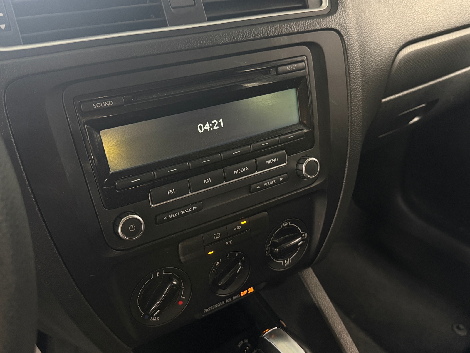 Thumbnail: 2014 Volkswagen Jetta - 4