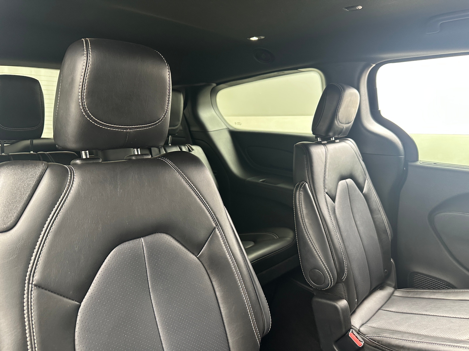 Thumbnail: 2025 Chrysler Pacifica - 5