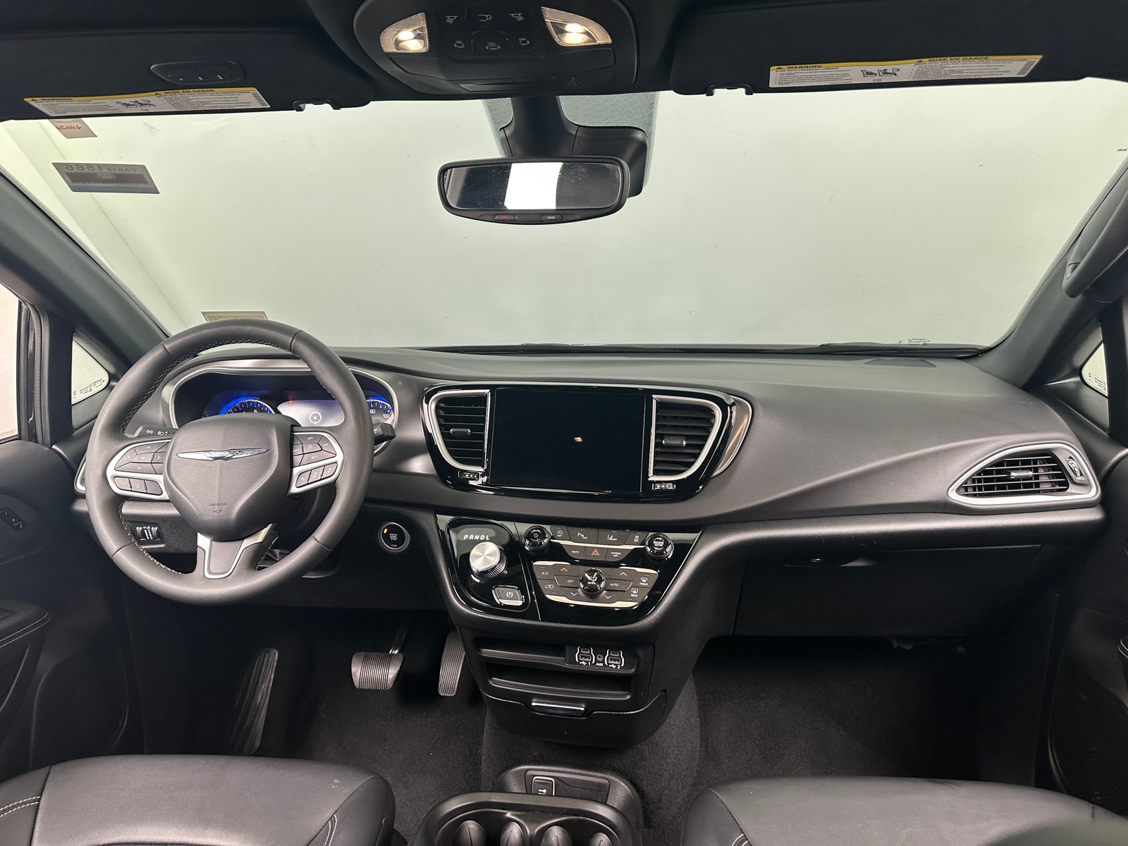Thumbnail: 2025 Chrysler Pacifica - 2