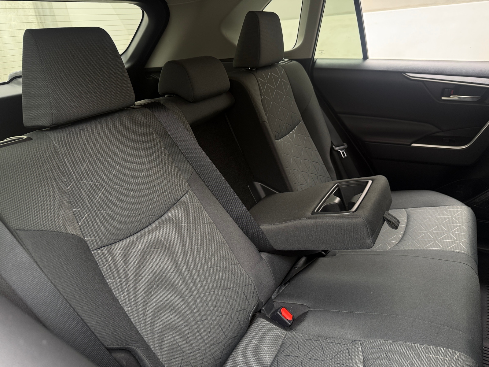 Thumbnail: 2021 Toyota RAV4 - 6