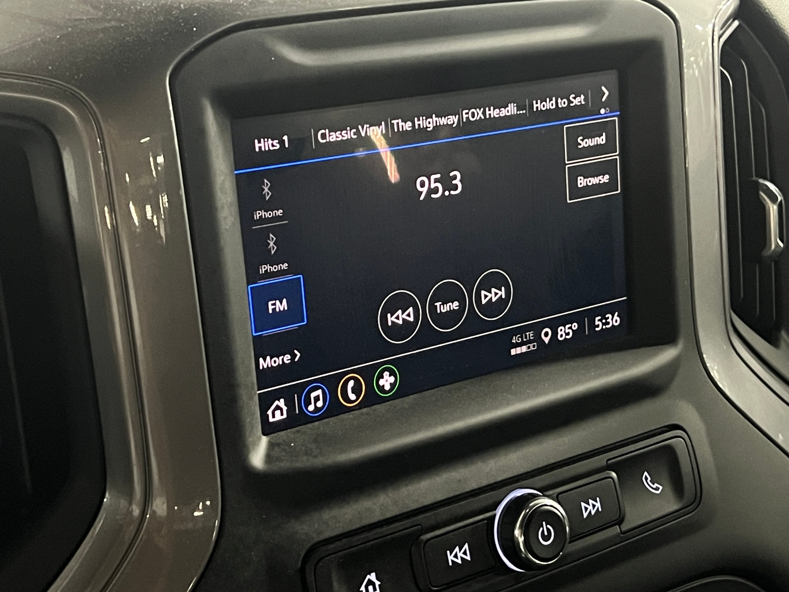 Thumbnail: 2022 Chevrolet Silverado 1500 - 4
