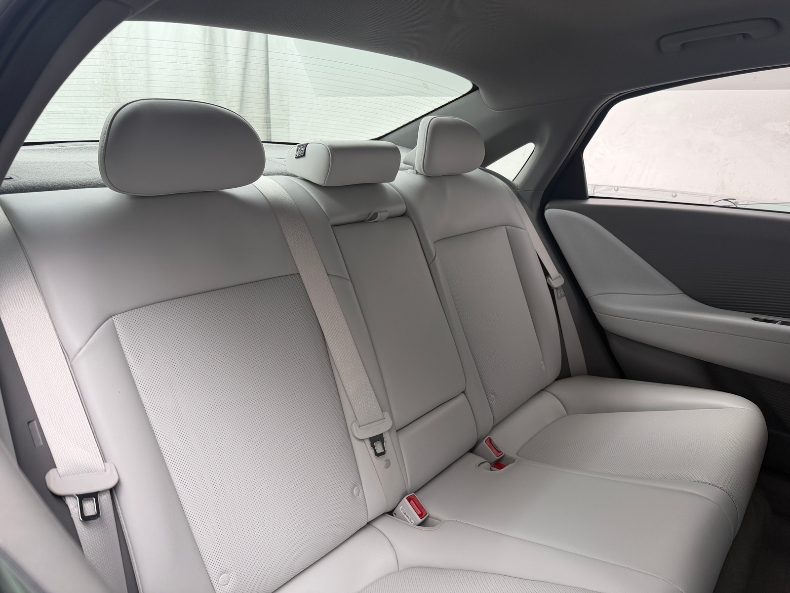 Thumbnail: 2023 Hyundai Ioniq 6 - 5