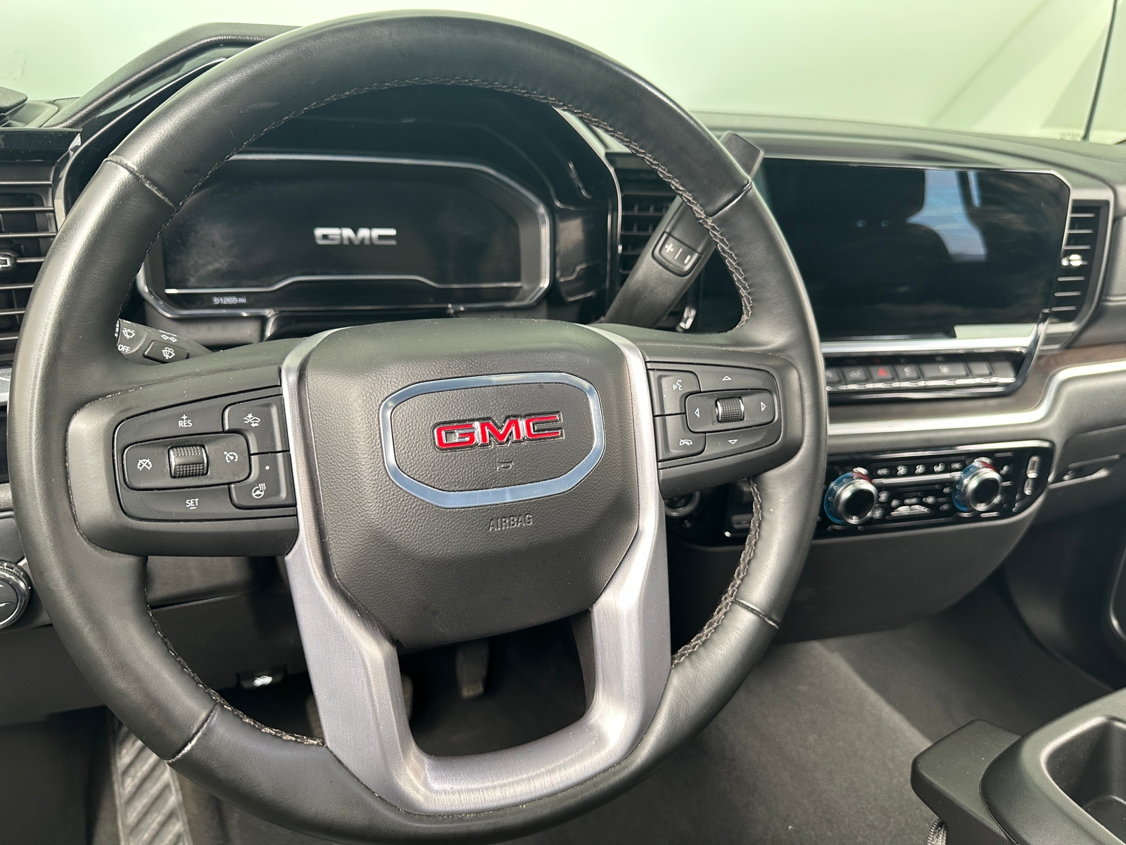Thumbnail: 2025 GMC Sierra 1500 - 4