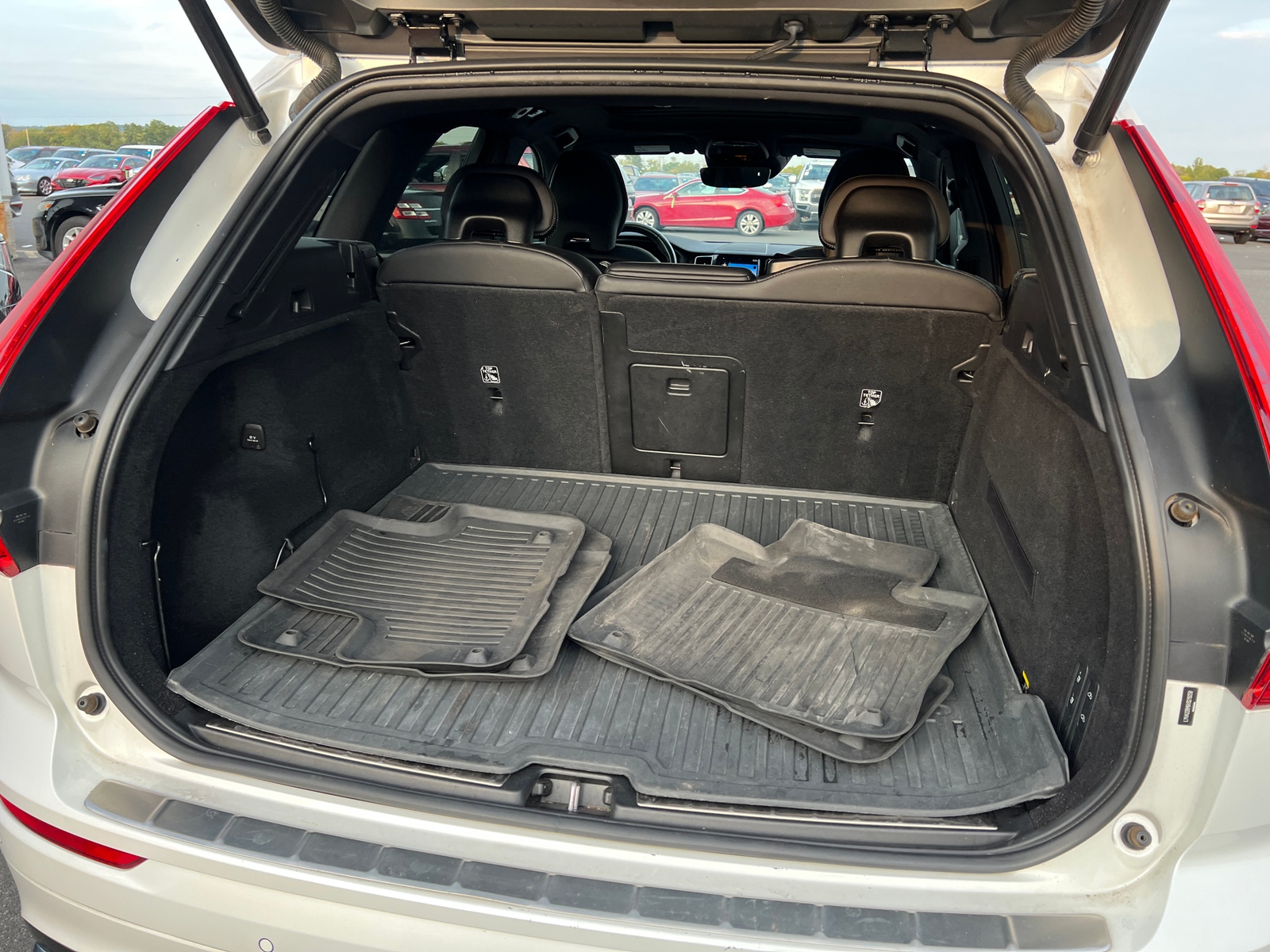 Thumbnail: 2019 Volvo XC60 - 6