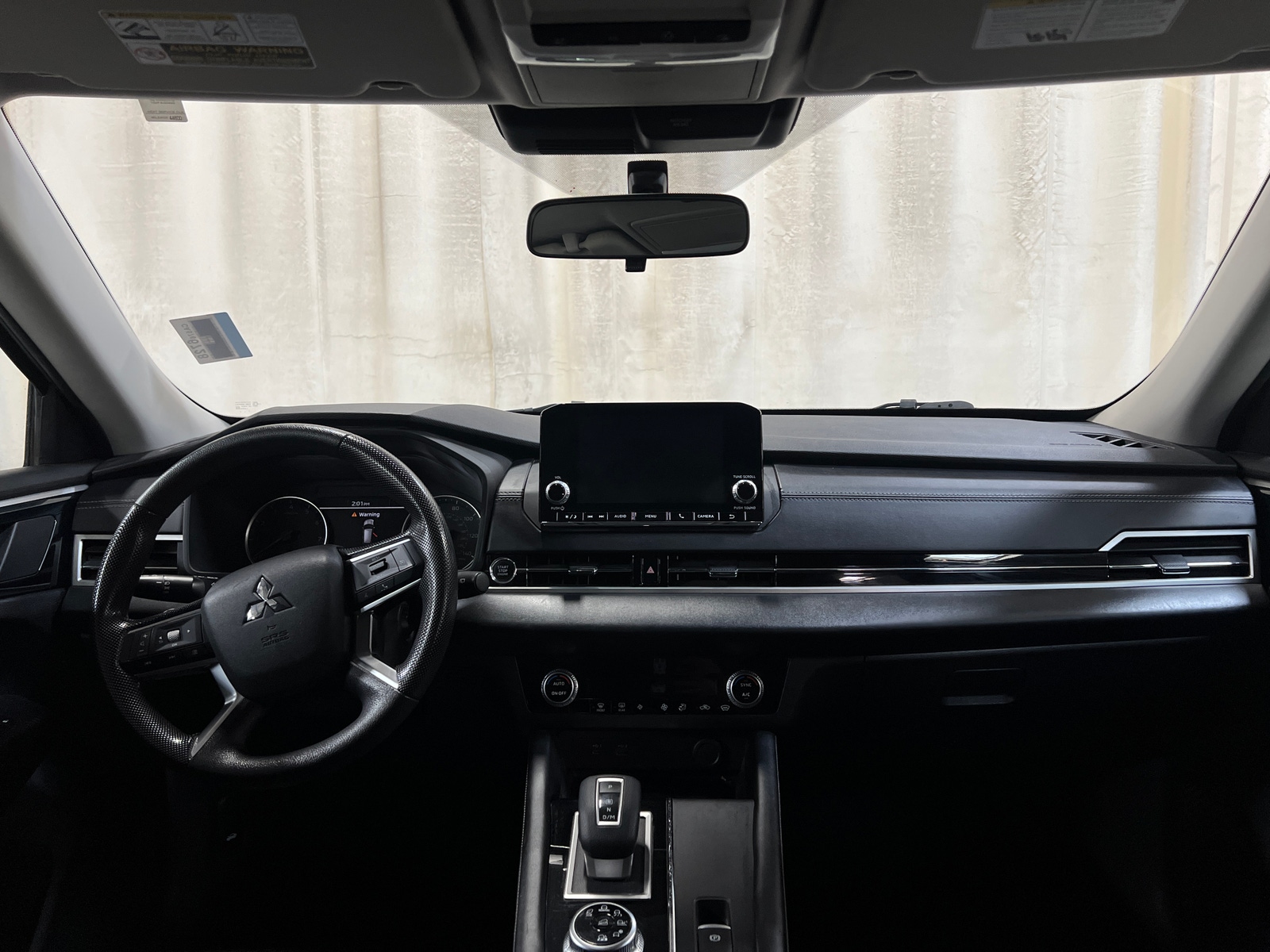 Thumbnail: 2022 Mitsubishi Outlander - 3