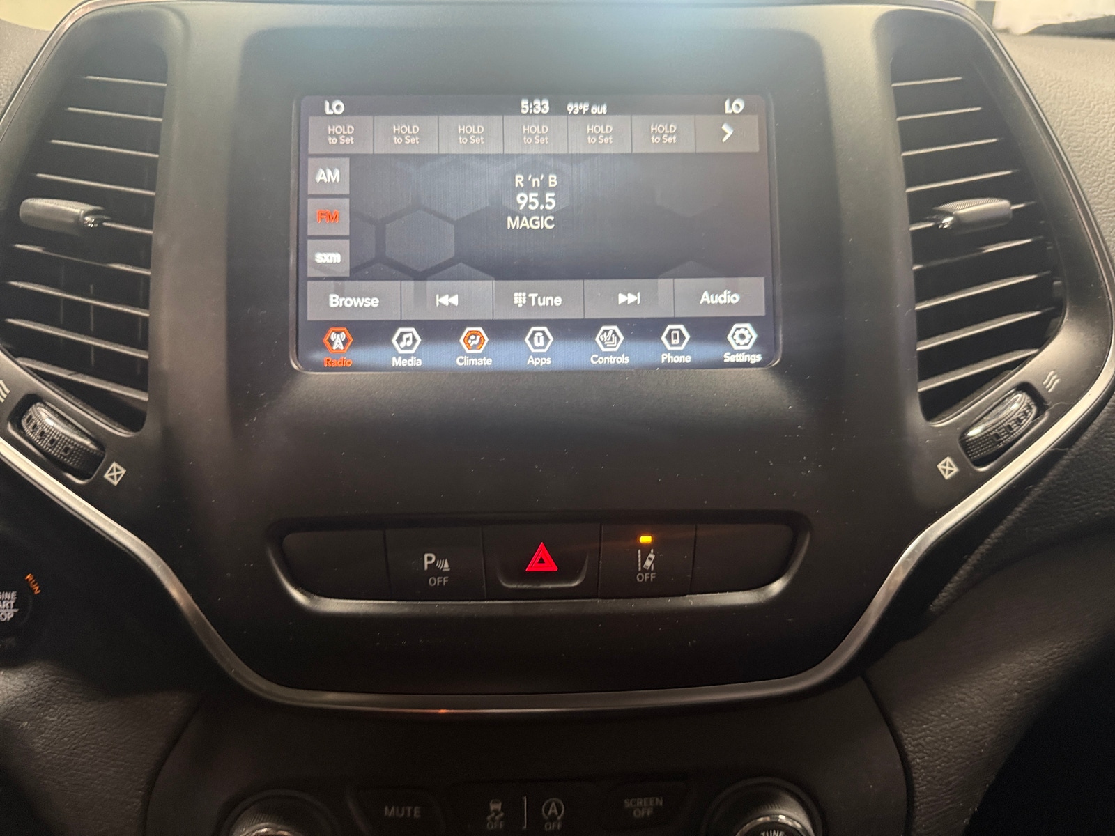 Thumbnail: 2020 Jeep Cherokee - 3