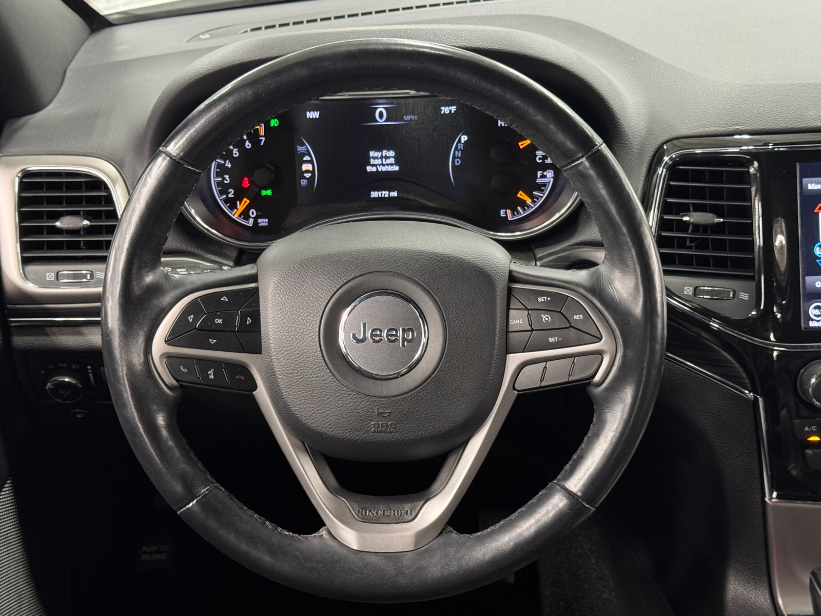 Thumbnail: 2022 Jeep Grand Cherokee - 4