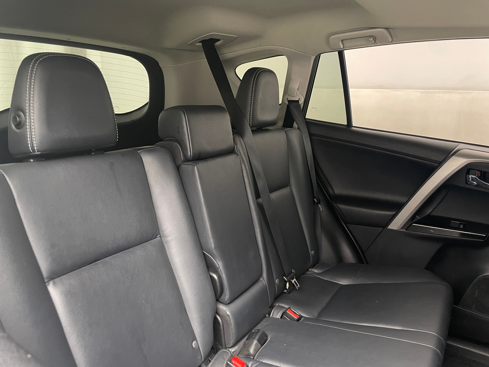 Thumbnail: 2017 Toyota RAV4 - 5