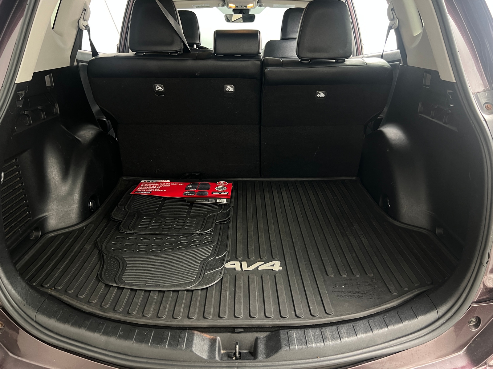 Thumbnail: 2017 Toyota RAV4 - 6
