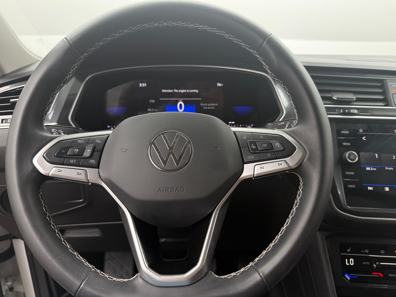 Thumbnail: 2024 Volkswagen Tiguan - 4