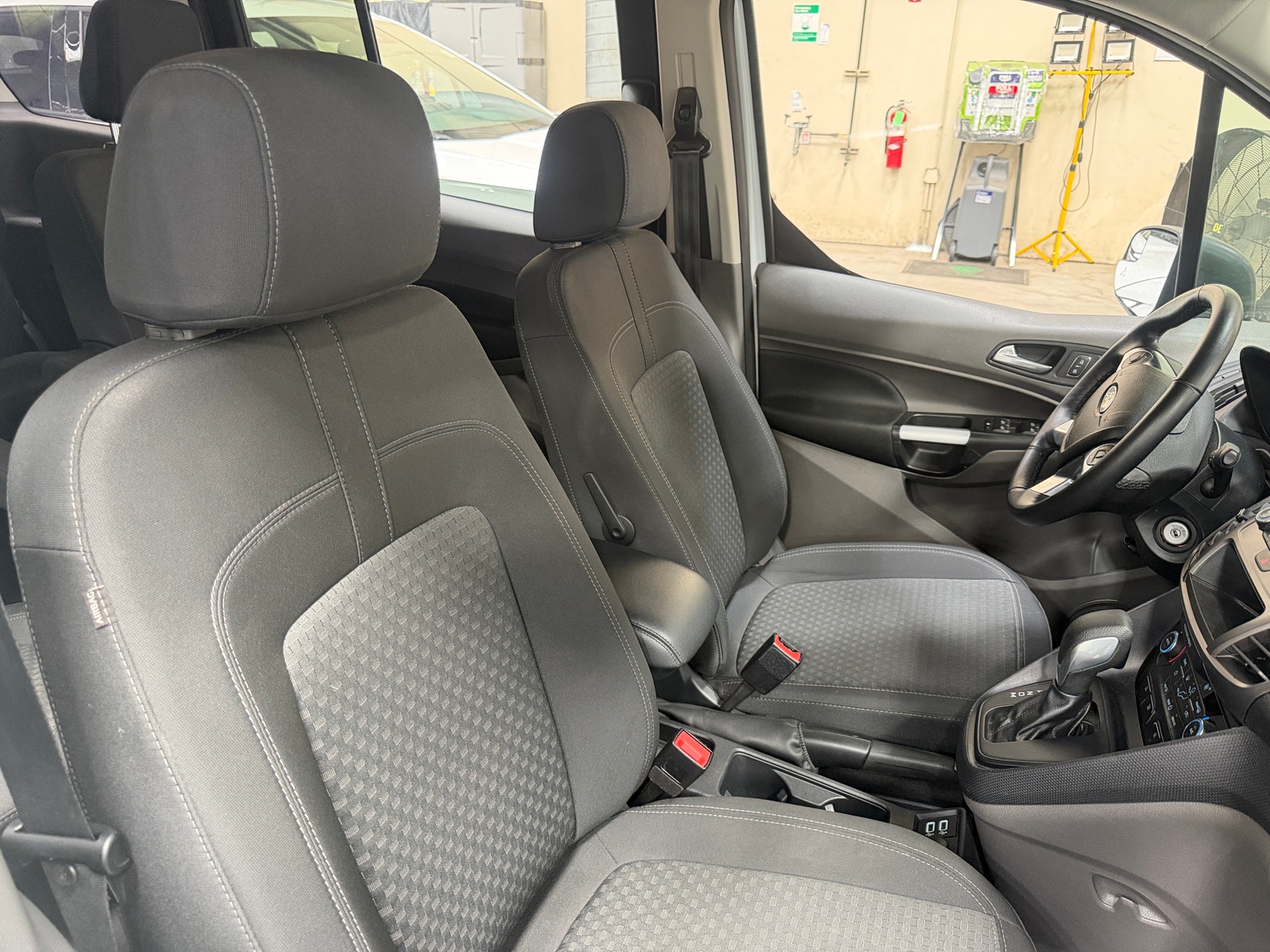 Thumbnail: 2022 Ford Transit Series - 2