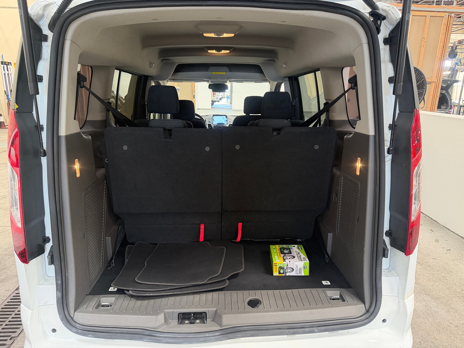 Thumbnail: 2022 Ford Transit Series - 7