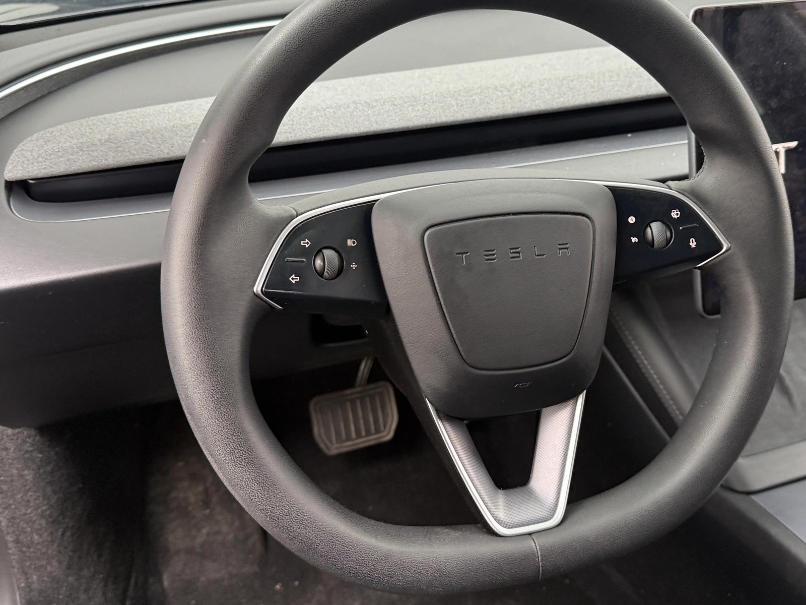 Thumbnail: 2025 Tesla Model 3 - 4
