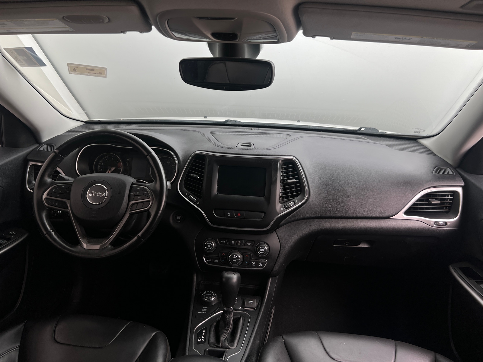 Thumbnail: 2019 Jeep Cherokee - 3