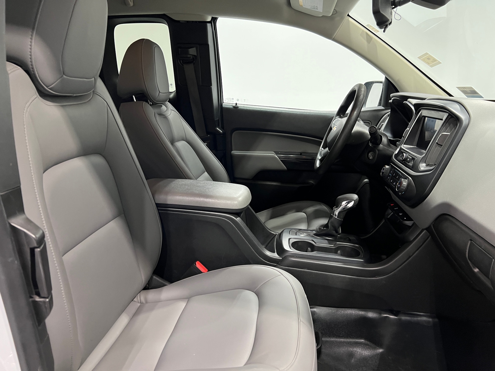 Thumbnail: 2022 Chevrolet Colorado - 2