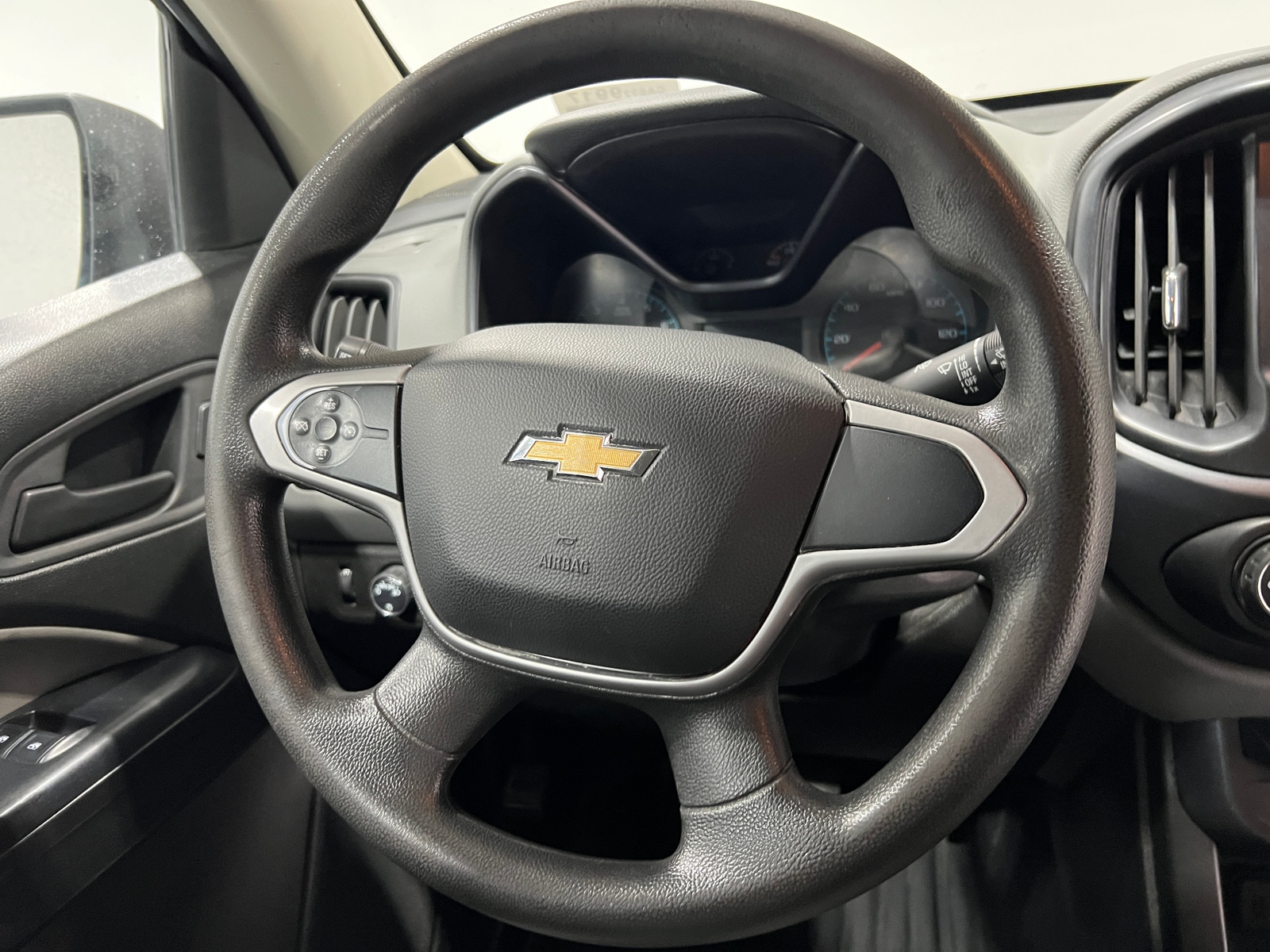 Thumbnail: 2022 Chevrolet Colorado - 5