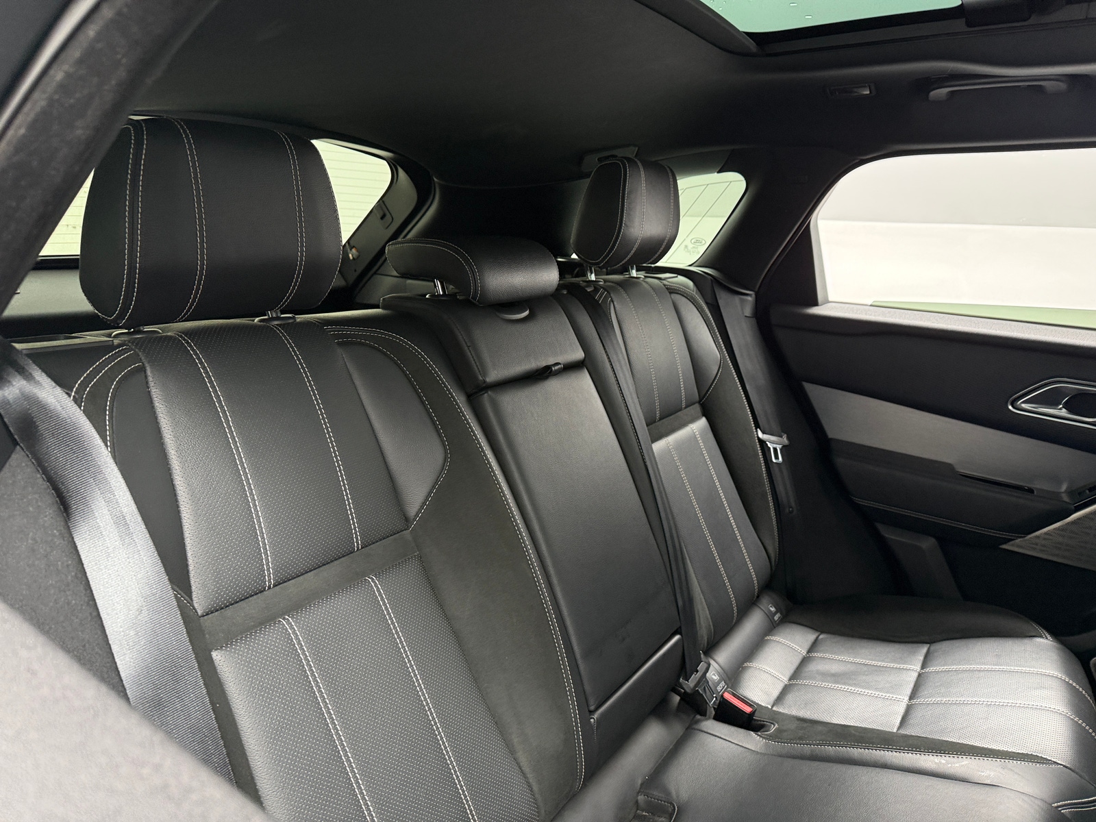 Thumbnail: 2019 Land Rover Range Rover Velar - 6