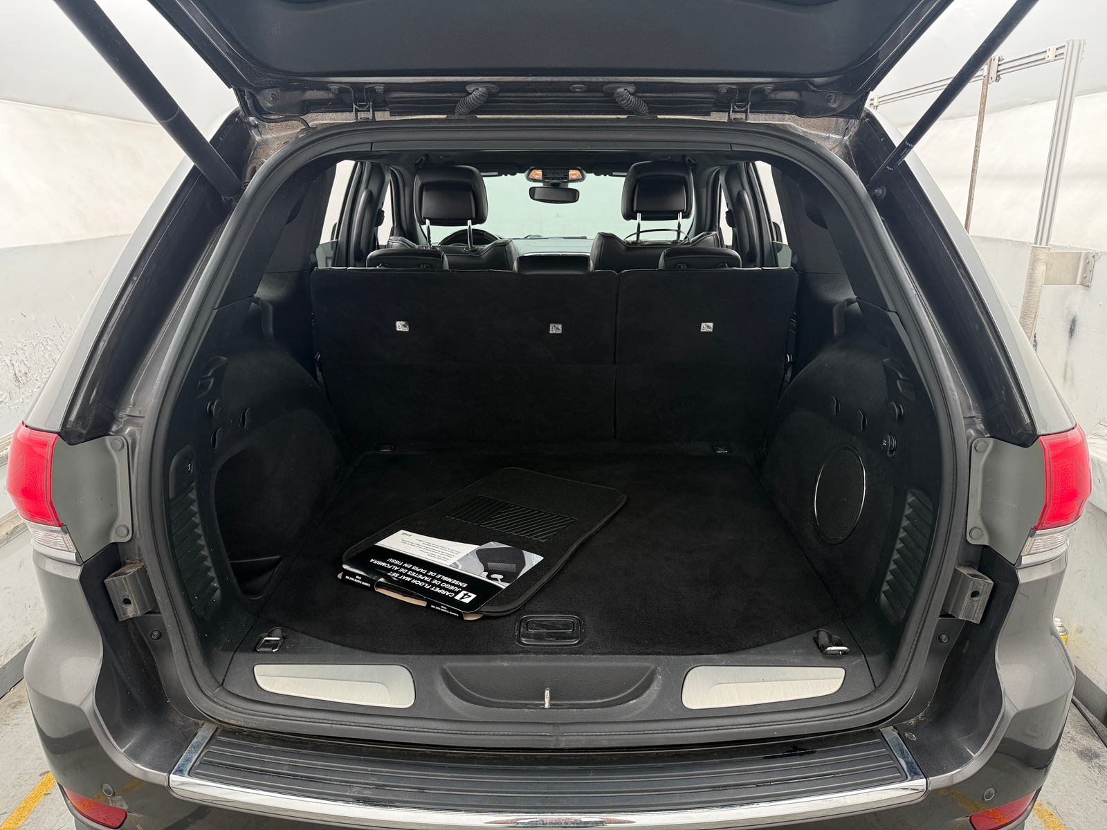 Thumbnail: 2019 Jeep Grand Cherokee - 6