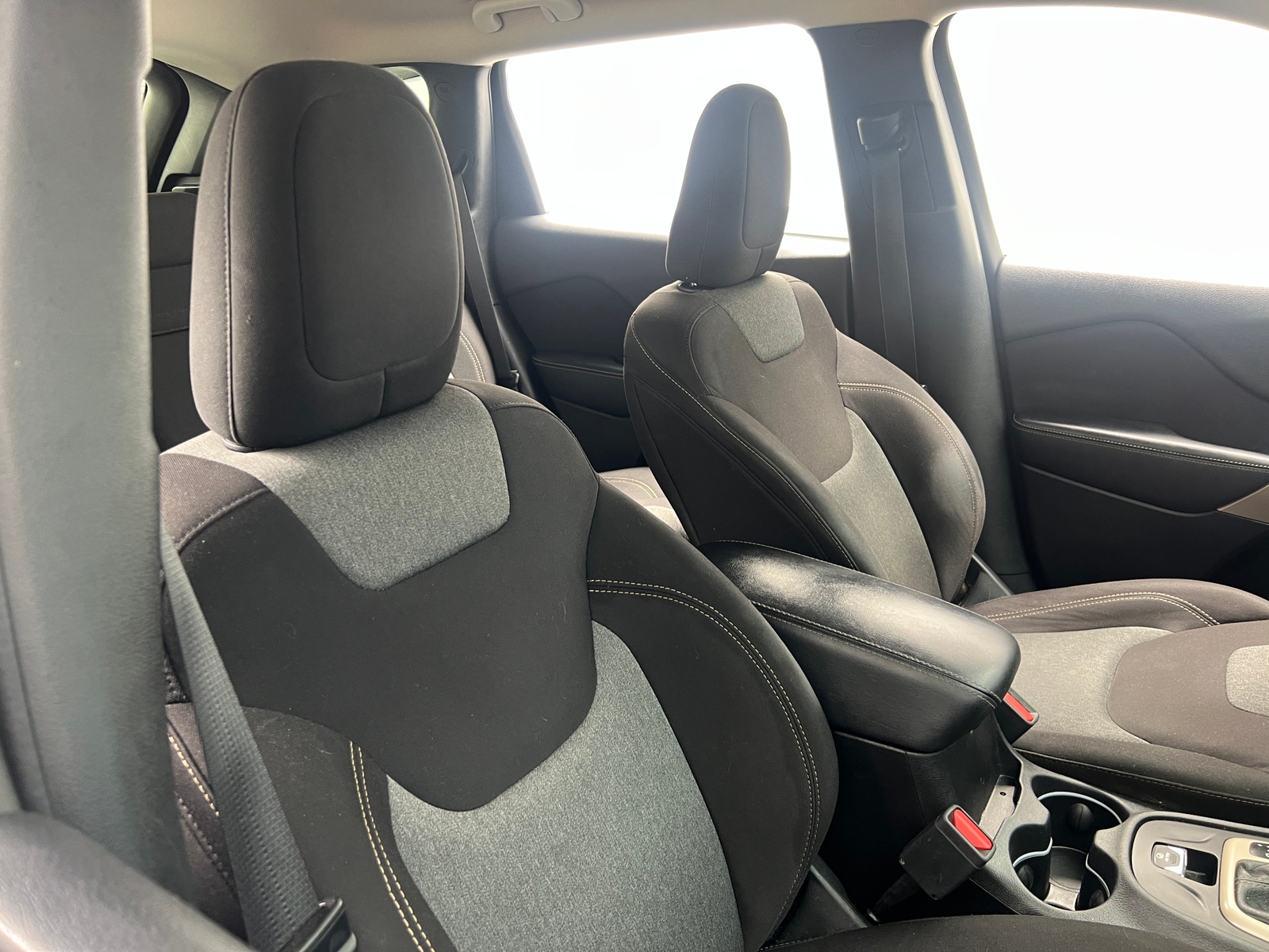 Thumbnail: 2018 Jeep Cherokee - 2
