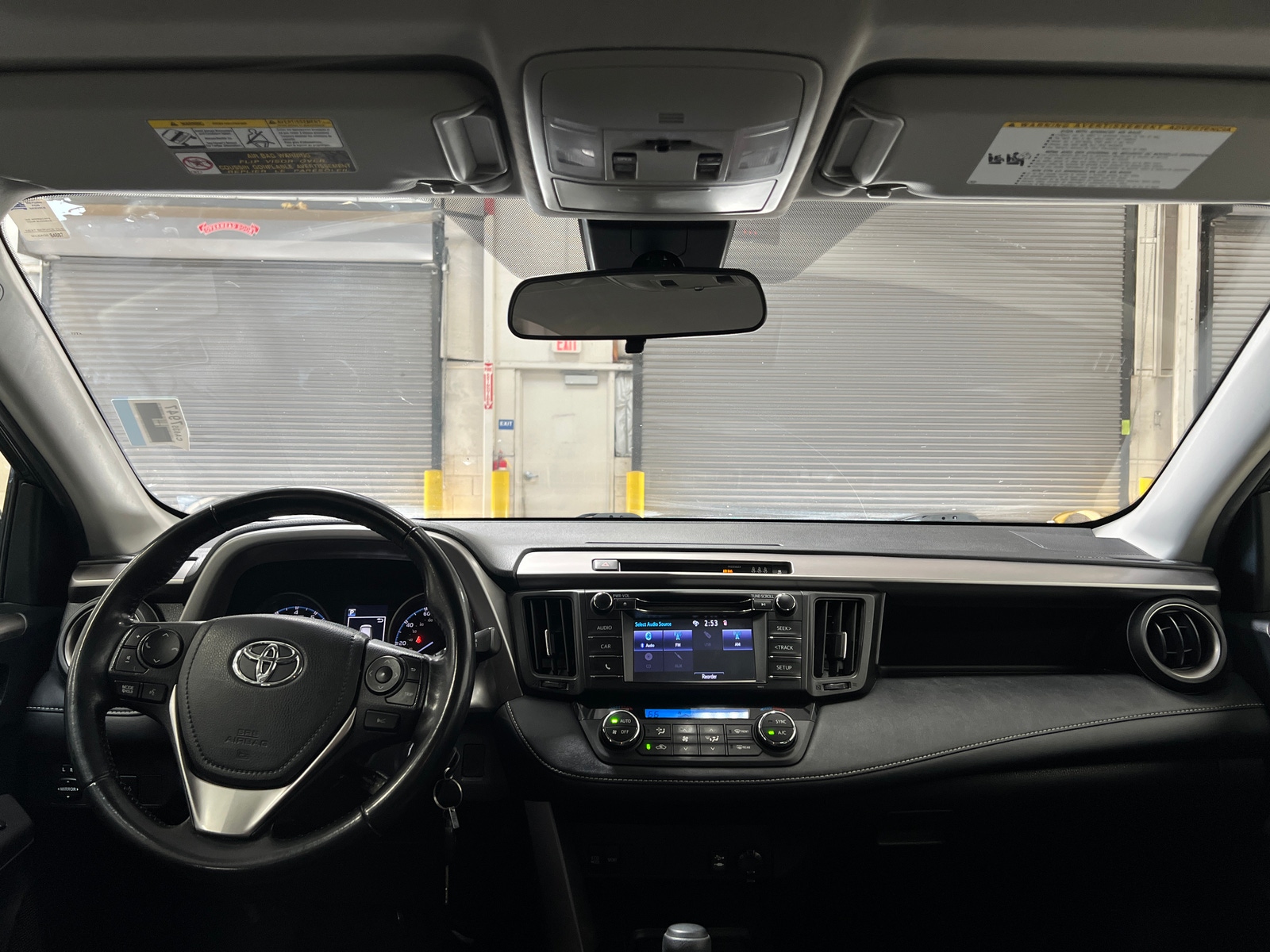 Thumbnail: 2018 Toyota RAV4 - 3