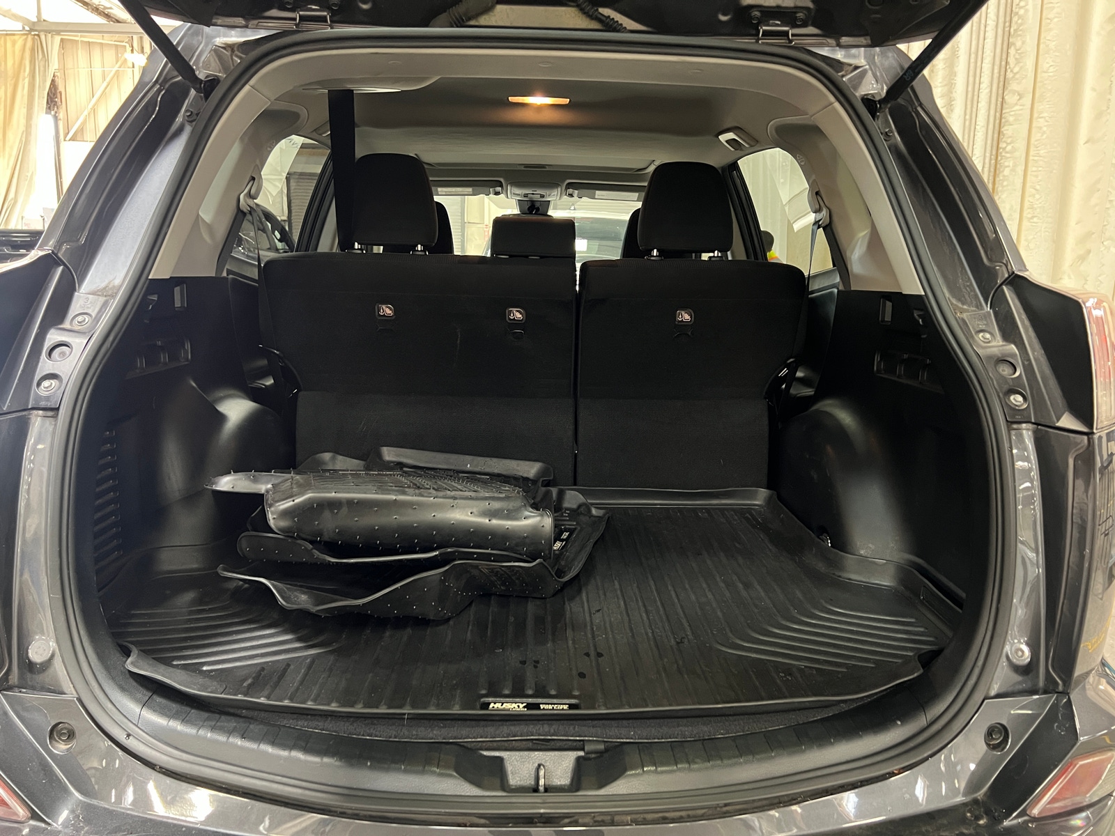 Thumbnail: 2018 Toyota RAV4 - 7