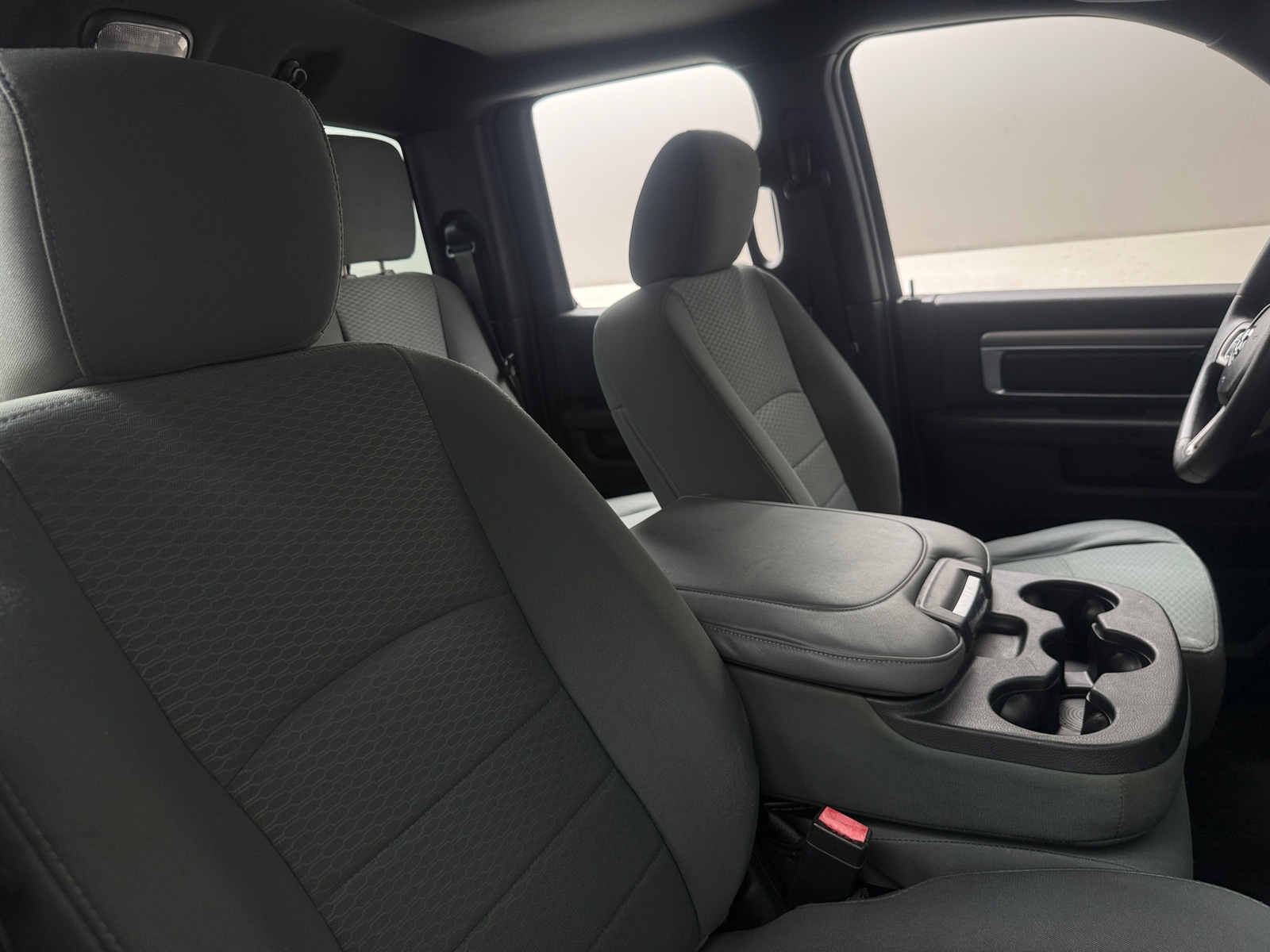 Thumbnail: 2022 RAM 1500 Classic - 2