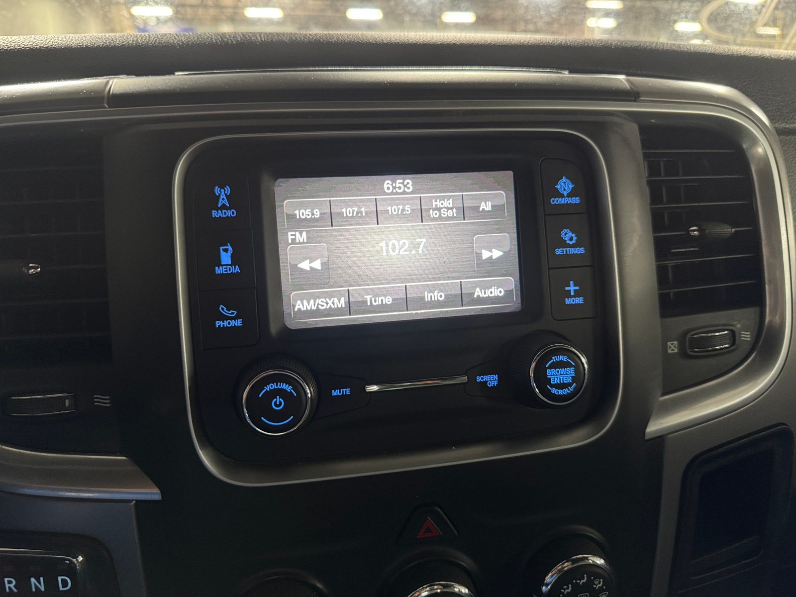 Thumbnail: 2022 RAM 1500 Classic - 4