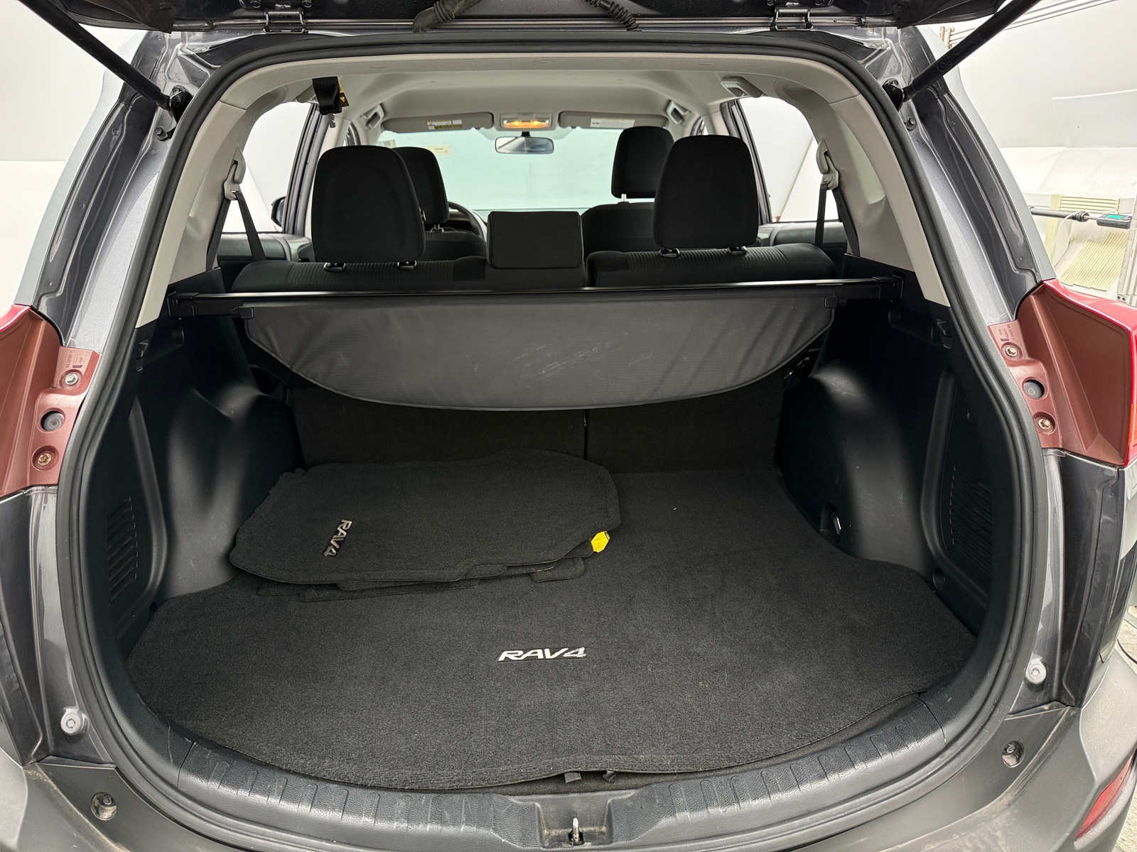 Thumbnail: 2014 Toyota RAV4 - 7
