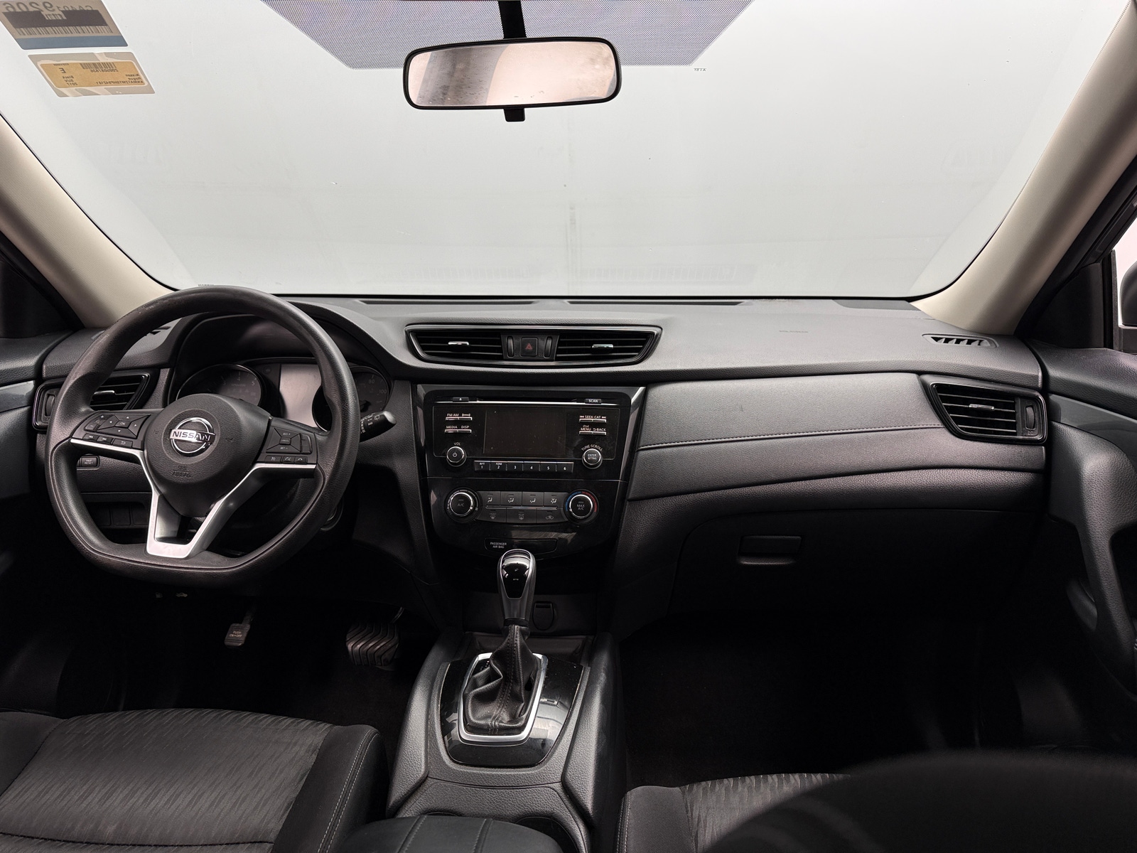 Thumbnail: 2017 Nissan Rogue - 3