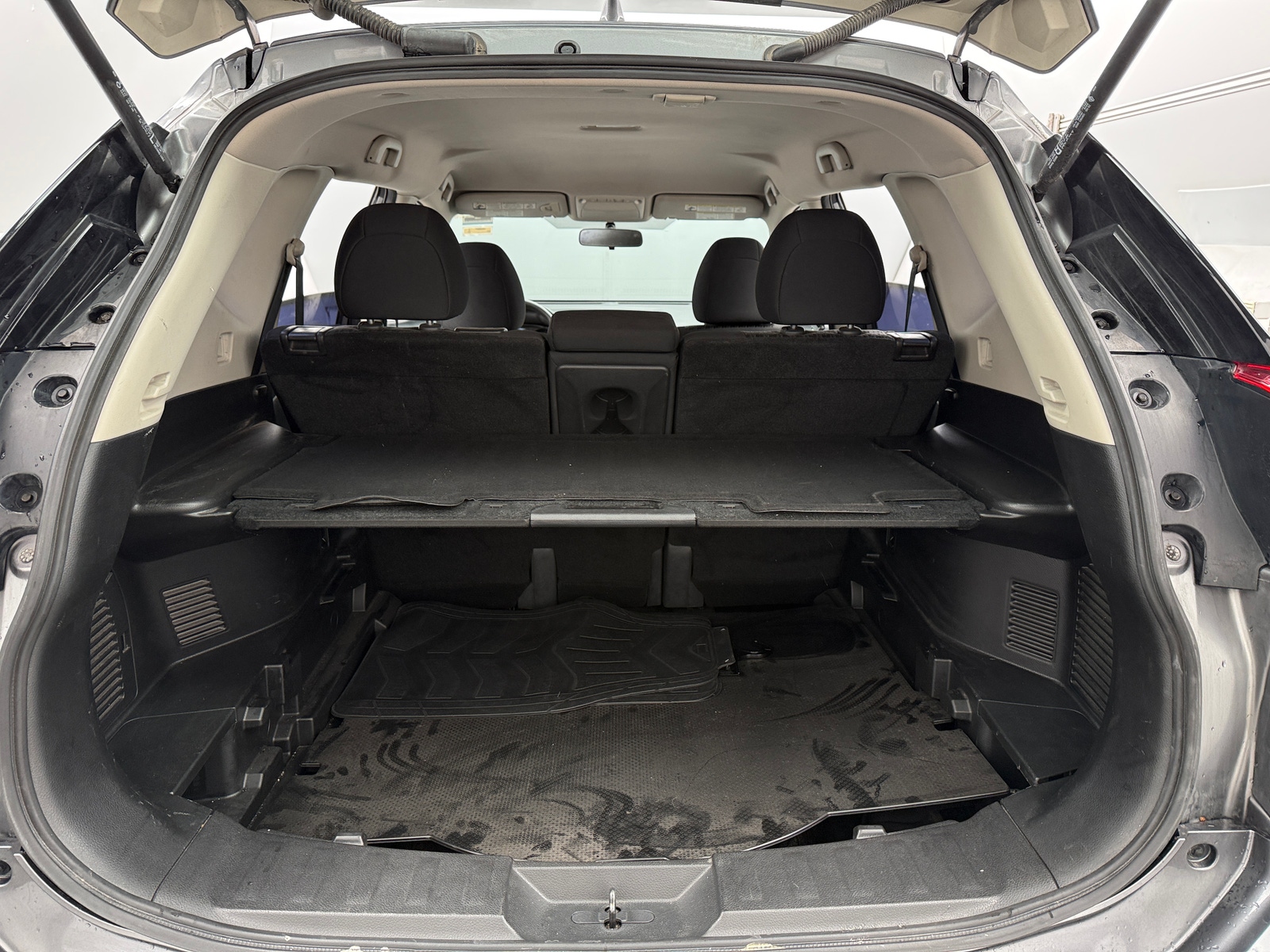 Thumbnail: 2017 Nissan Rogue - 7